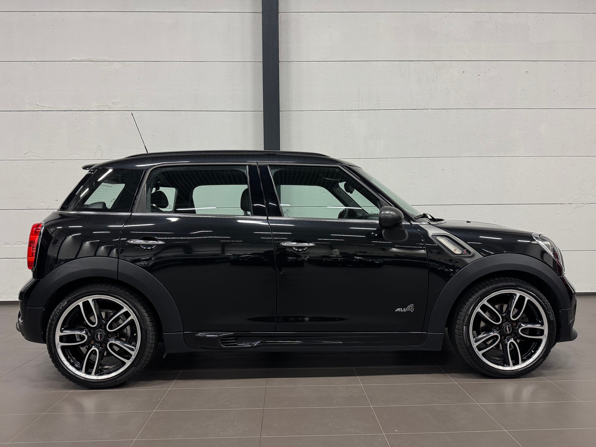 MINI Countryman Cooper S ALL4 Snowhill-image-8