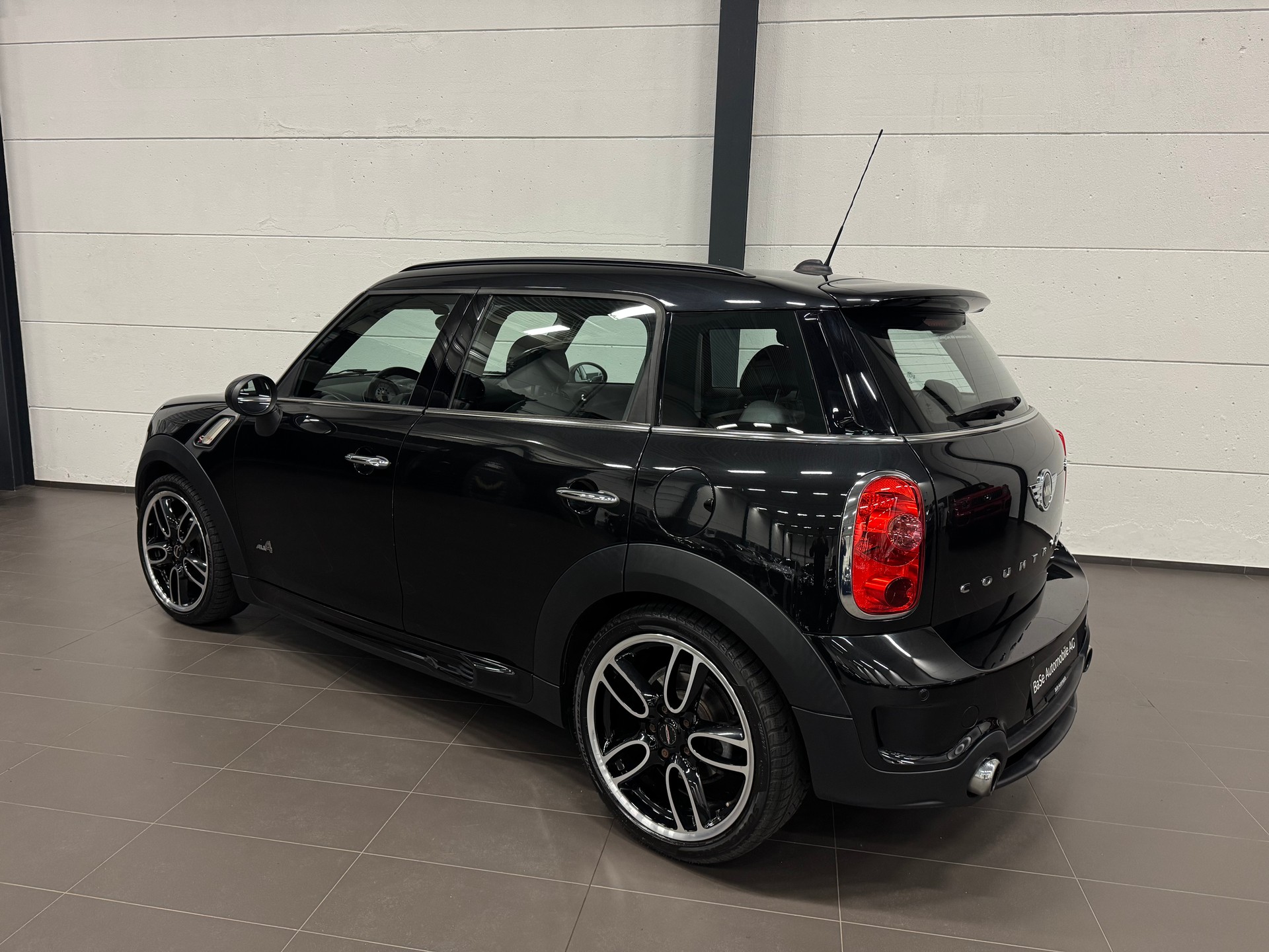MINI Countryman Cooper S ALL4 Snowhill-image-10