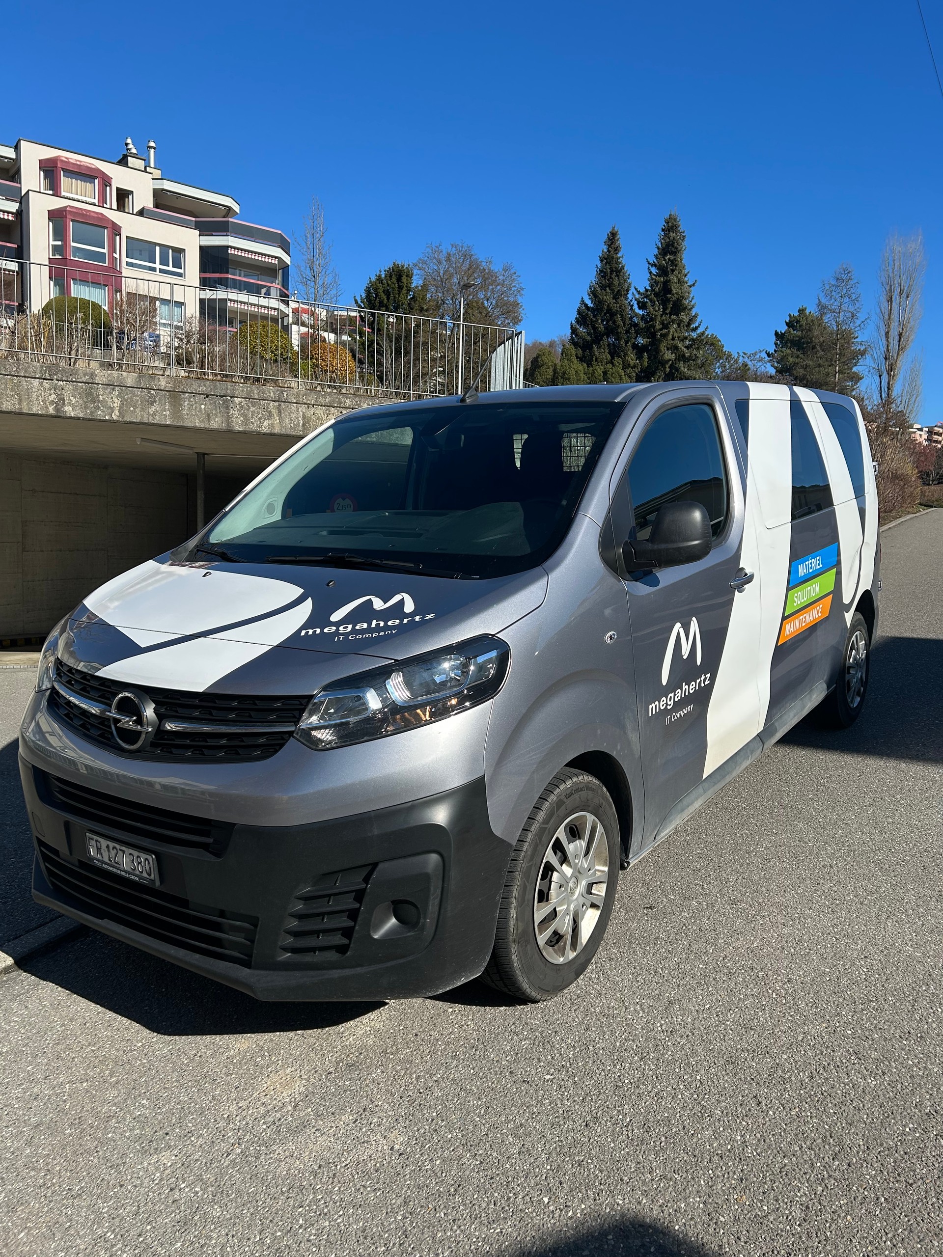 OPEL Vivaro Cargo 2.0 D Enjoy s/s M Aut. EN-image-1