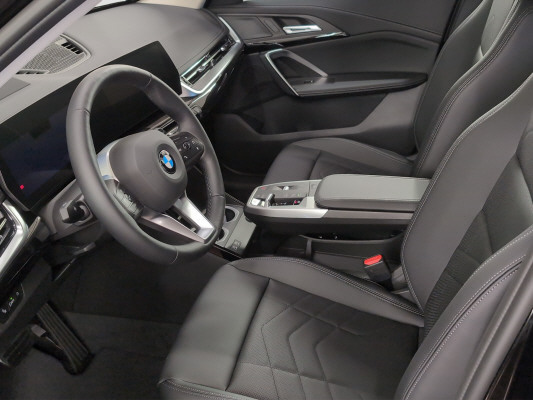 BMW X1 sDrive 18d xLine-image-7
