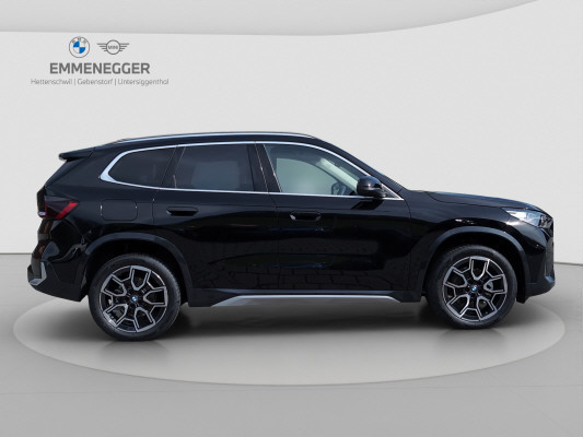 BMW X1 sDrive 18d xLine-image-1