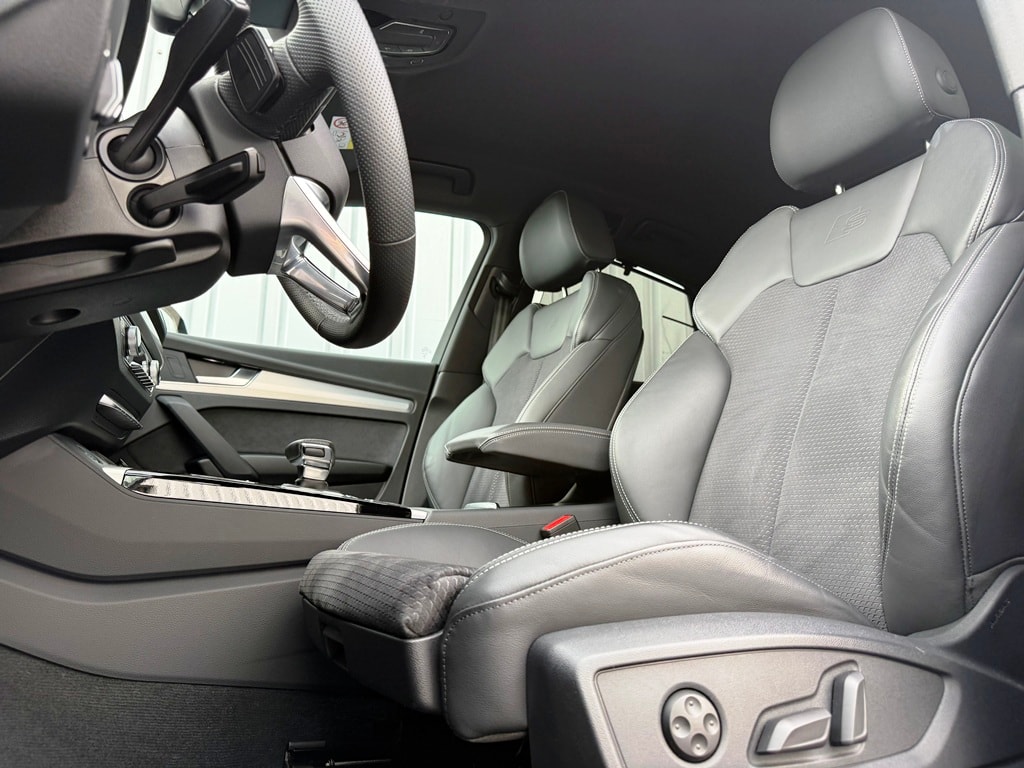 AUDI Q5 Sportback 40 TDI Blackedition quattro S-tronic-image-10