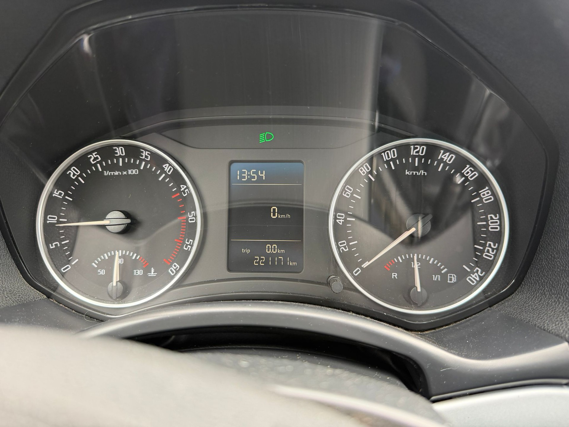 SKODA Octavia Combi 1.9 TDI Adventure 4x4-image-4