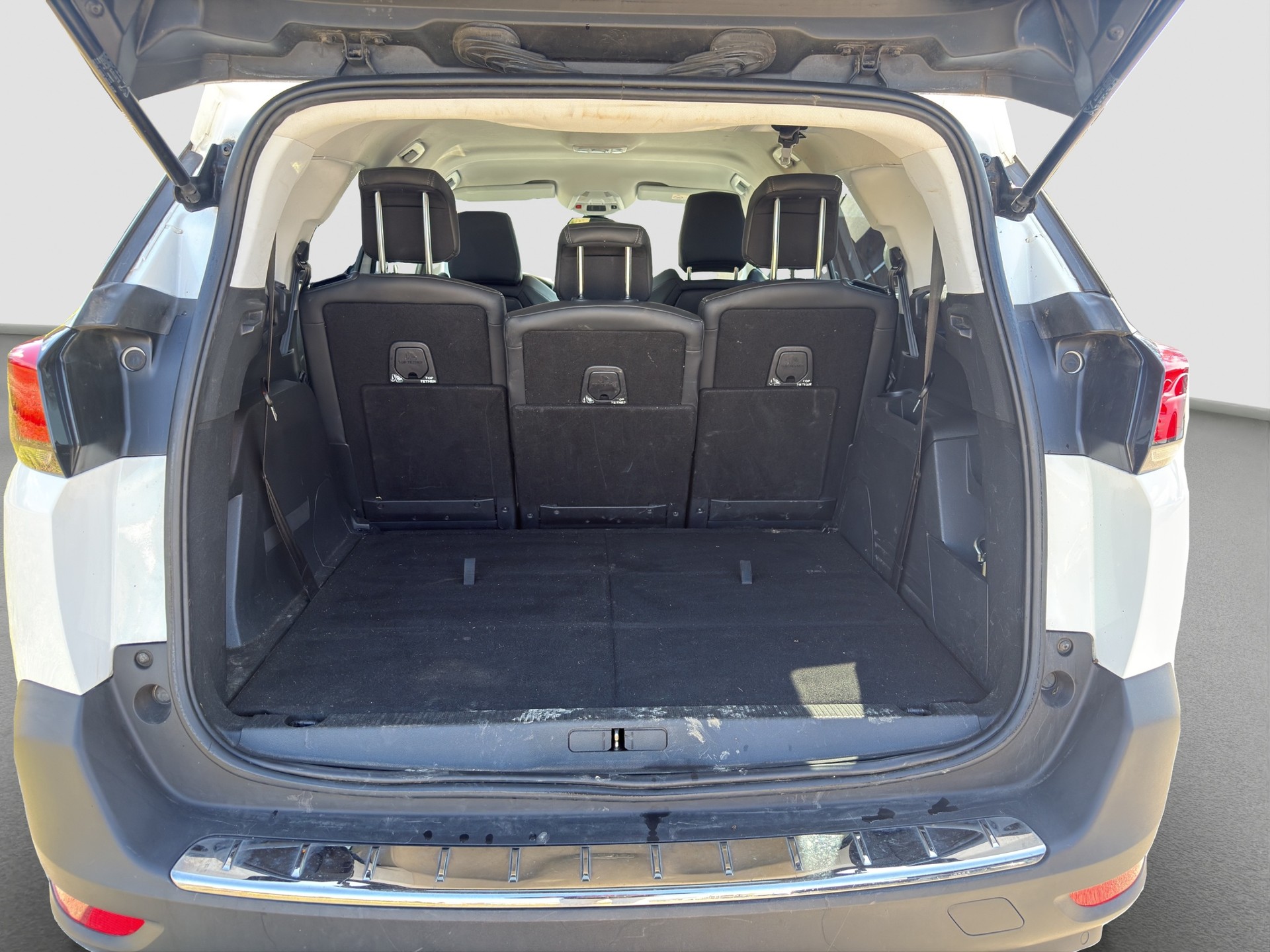 PEUGEOT 5008 1.2 Pure Tech Allure ** Frisch ab MFK ** 7-Plätzer **-image-11