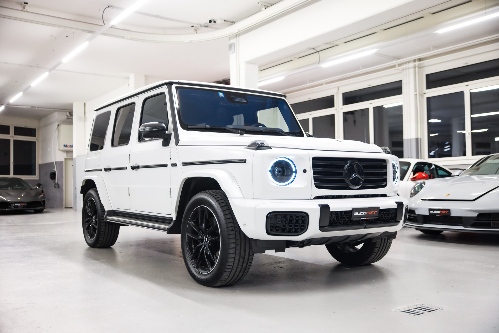 MERCEDES-BENZ G 500 9G-Tronic AMG Line *Facelift*-showroom-element-2
