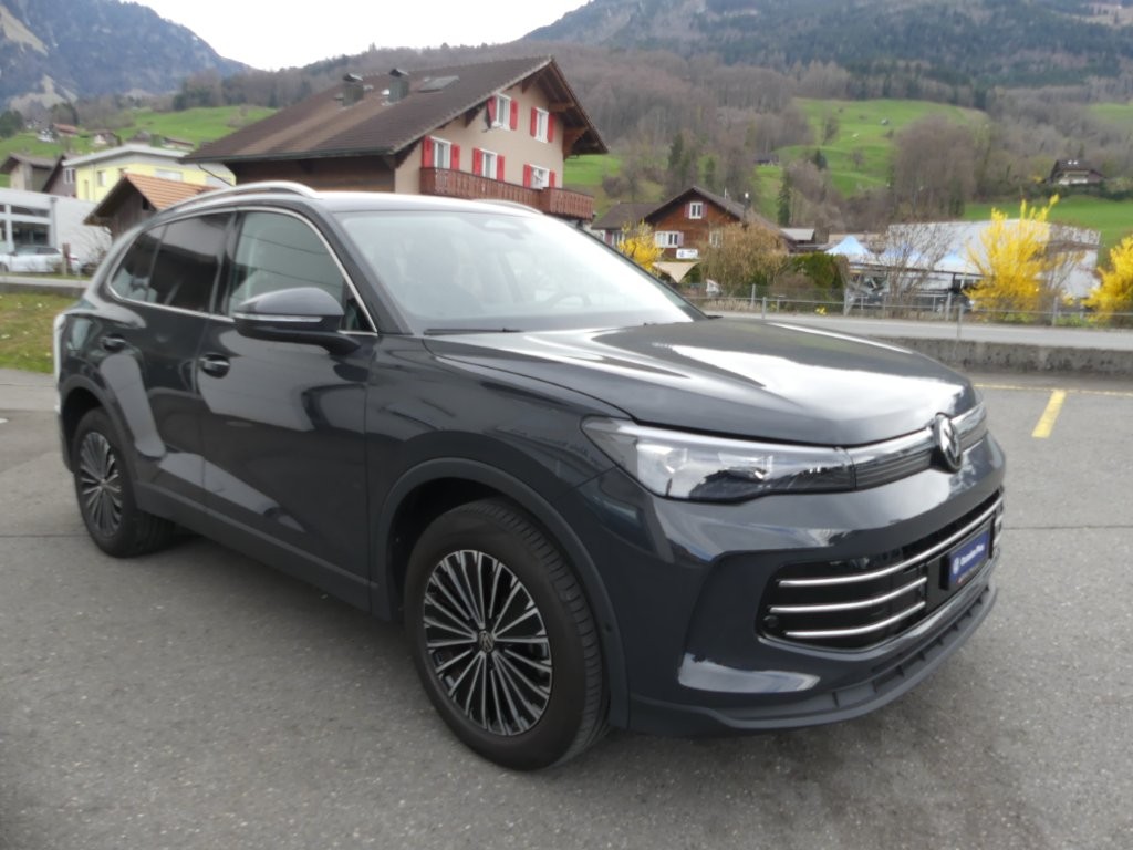 VW Tiguan 2.0 TDI SCR Elegance 4Motion DSG-image-4