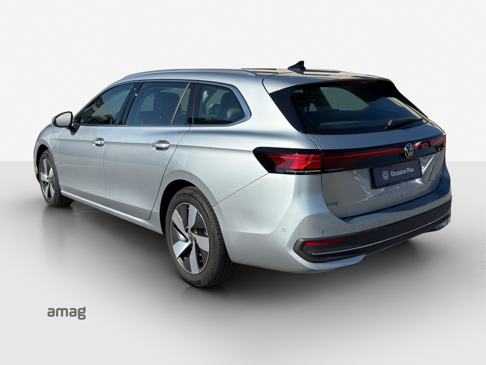VW Passat Variant 1.5 TSI evo2 Plug-In- Hybrid Business DSG-image-2