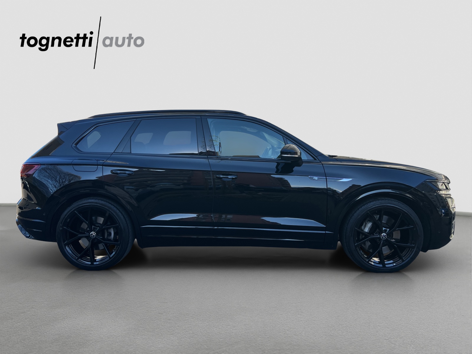 VW Touareg 3.0 TSI eHybrid R Tiptronic-image-2