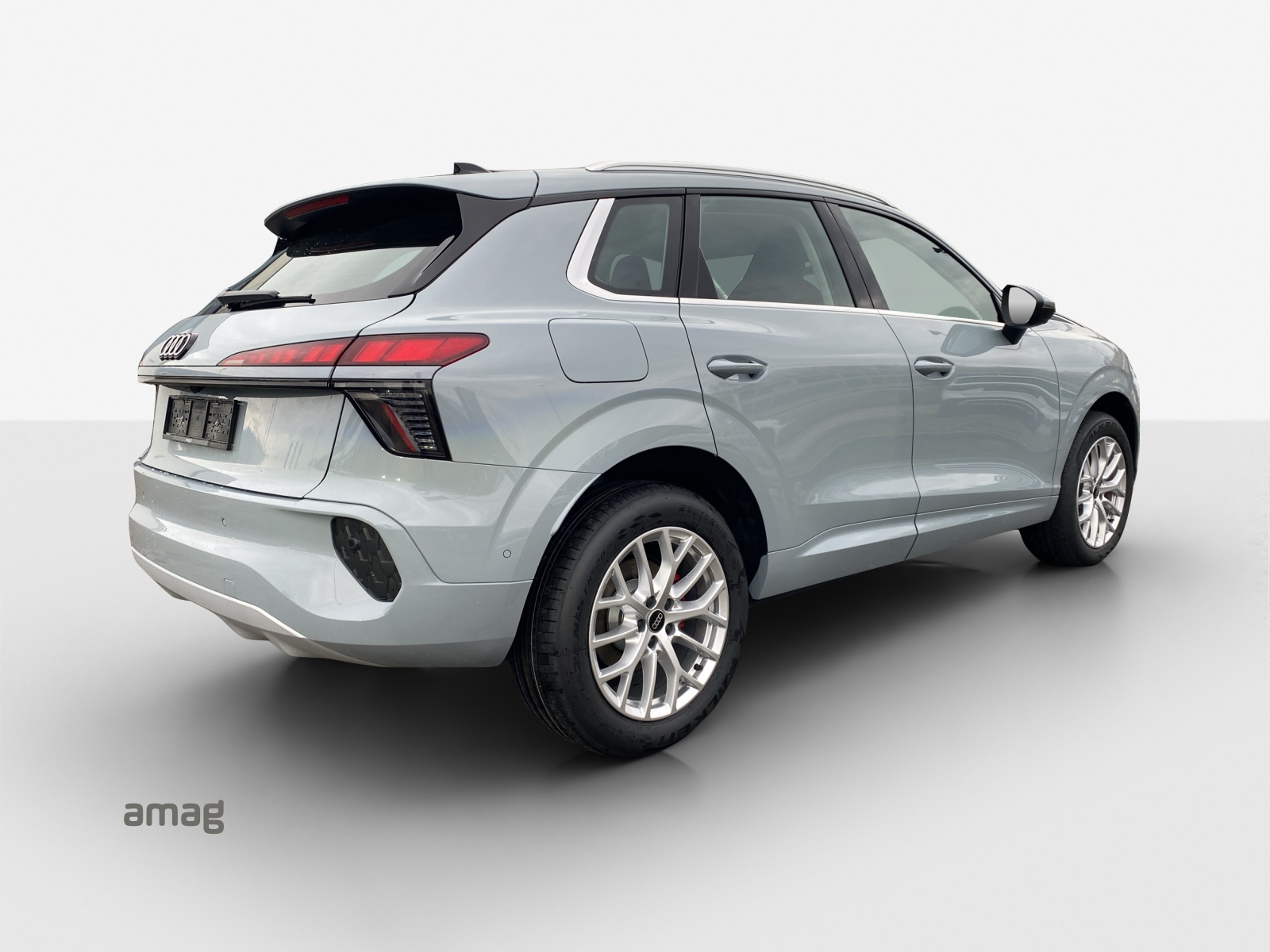 AUDI Q3 SUV 110 kW TFSI S tronic-image-4