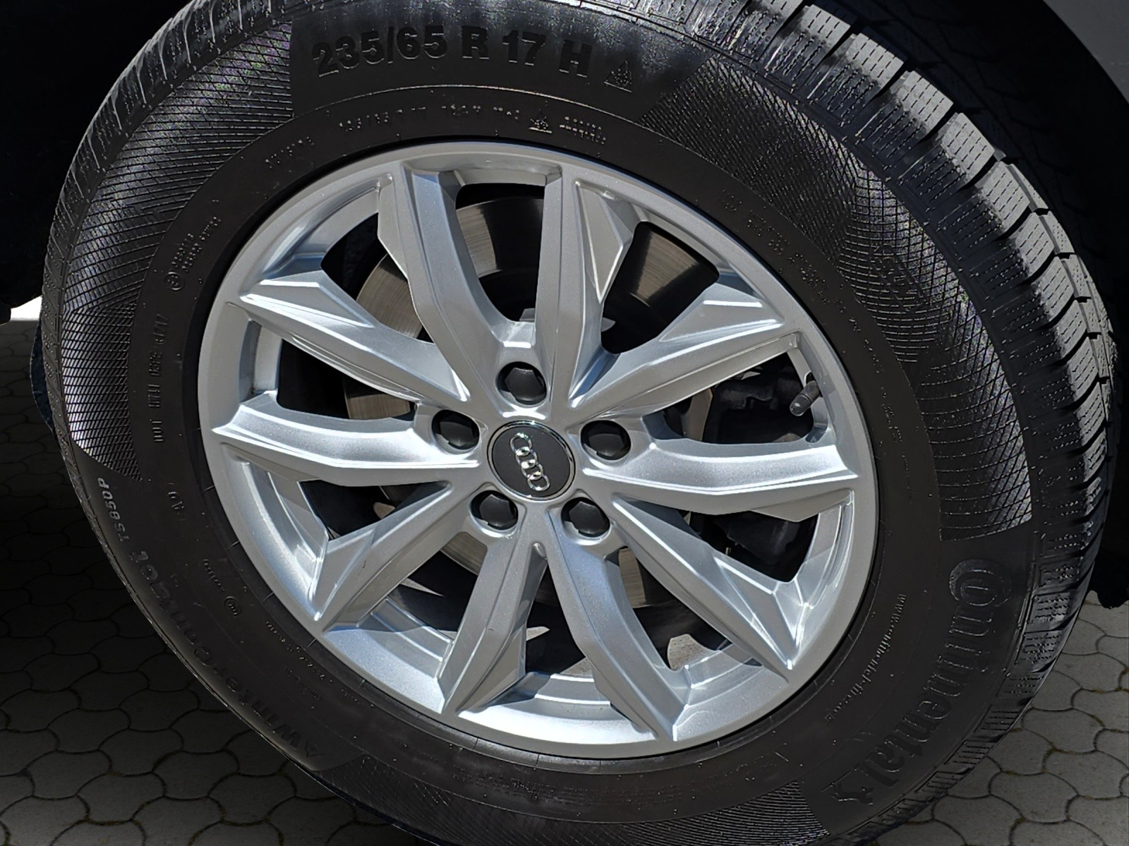 AUDI Q5 40 TDI S-Line Sport Quattro S-tronic-image-7