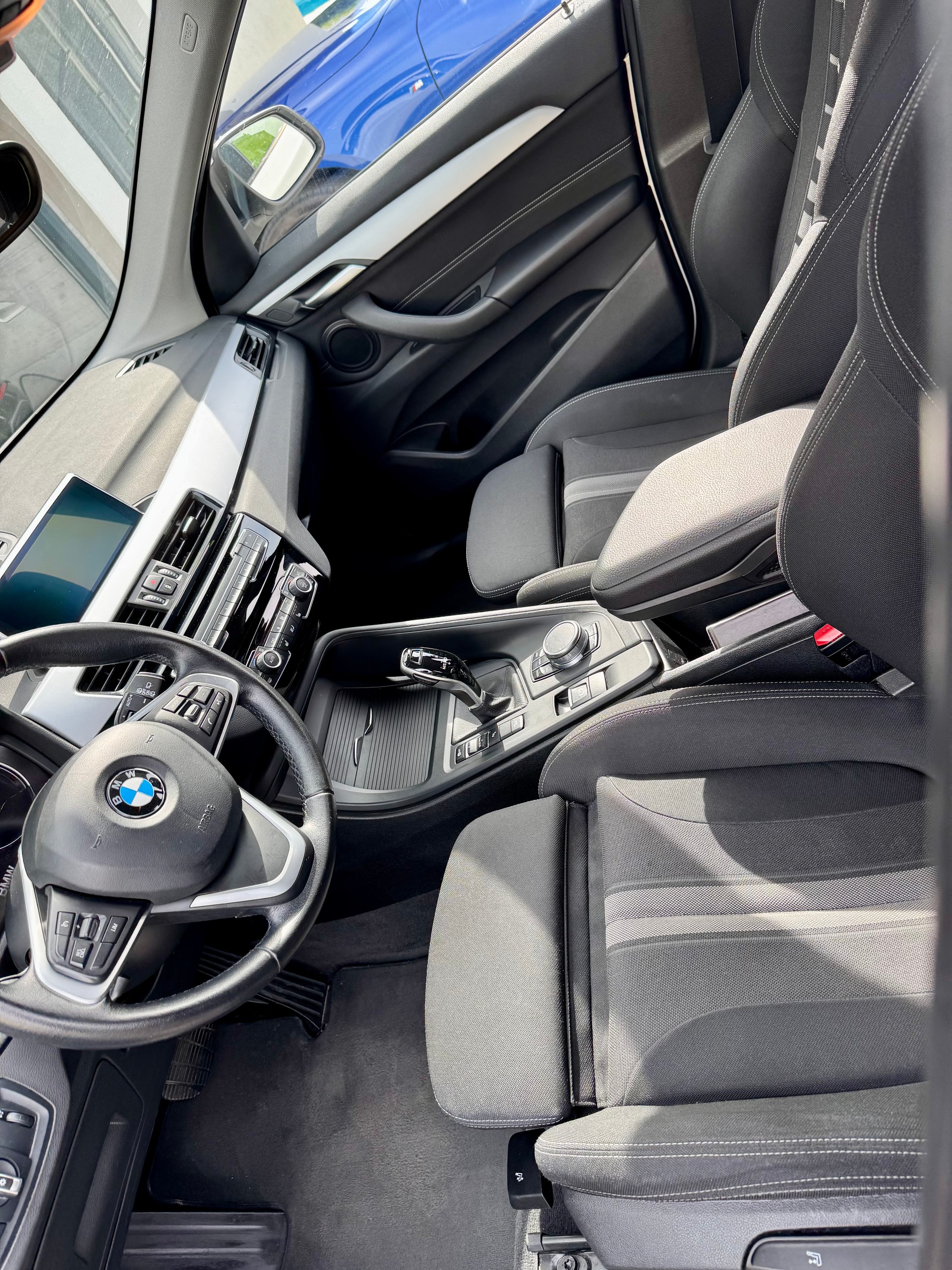 BMW X1 xDrive 20i Steptronic-image-10
