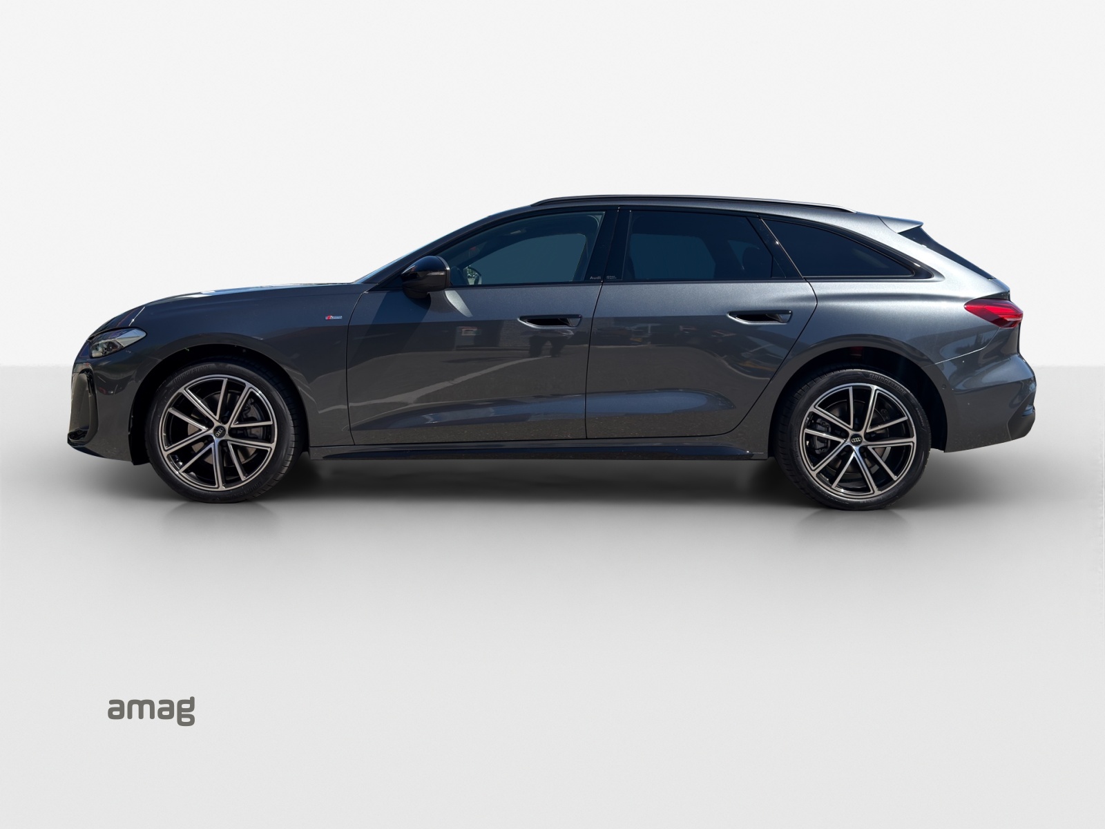AUDI A5 Avant TDI quattro 150 kW Attraction S tronic-image-1