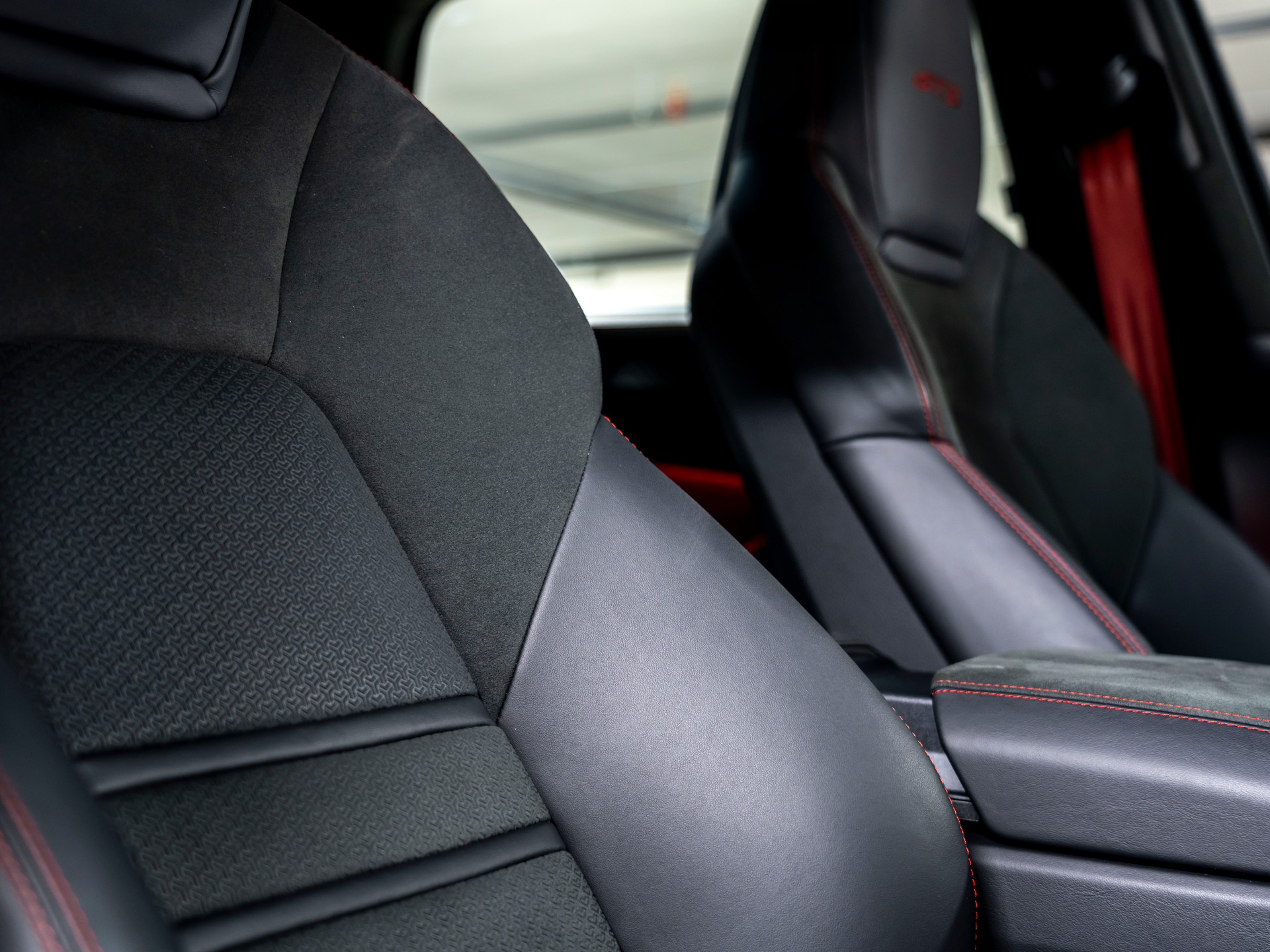 PORSCHE Cayenne GTS Tiptronic-image-25