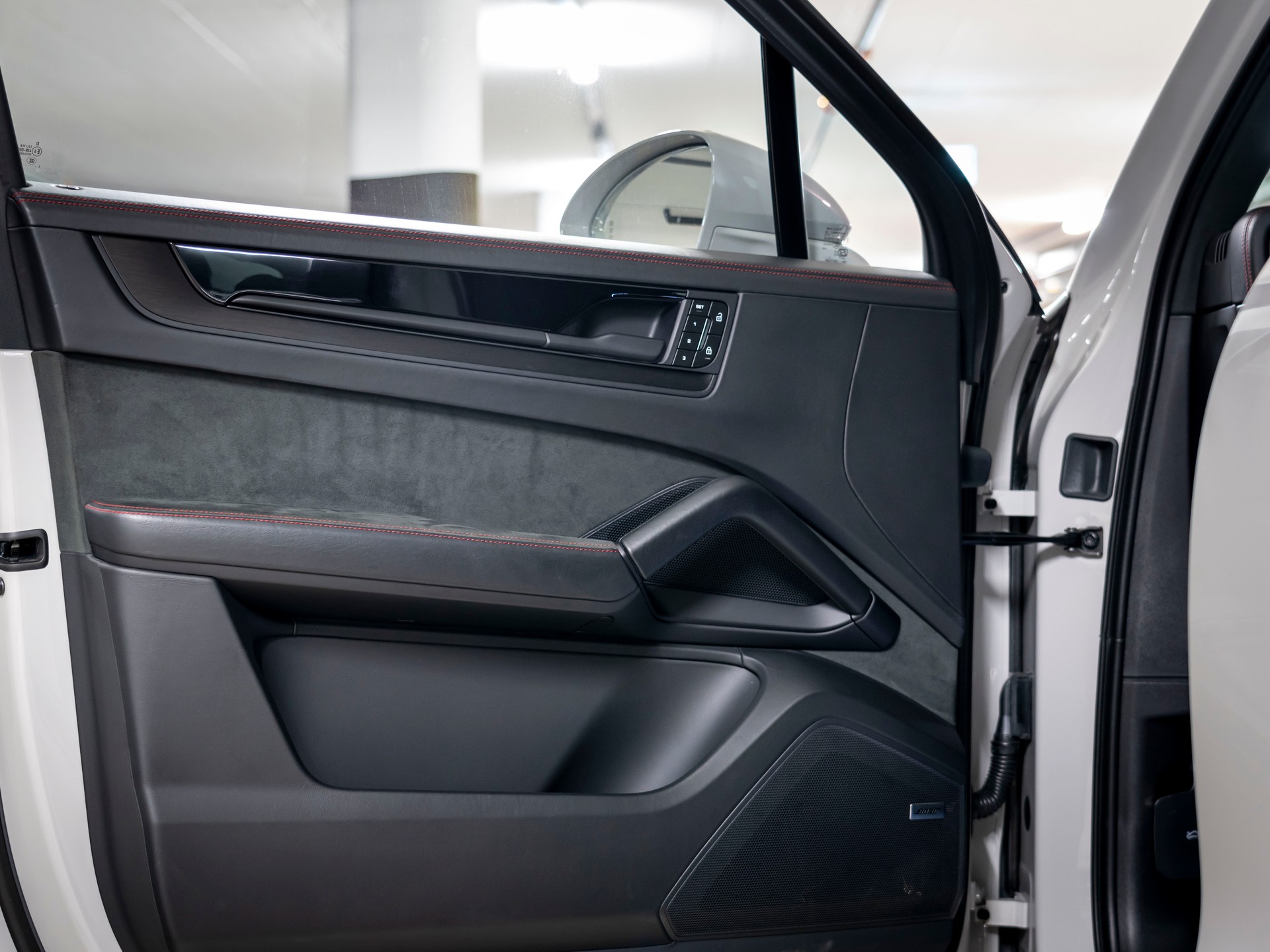 PORSCHE Cayenne GTS Tiptronic-image-20