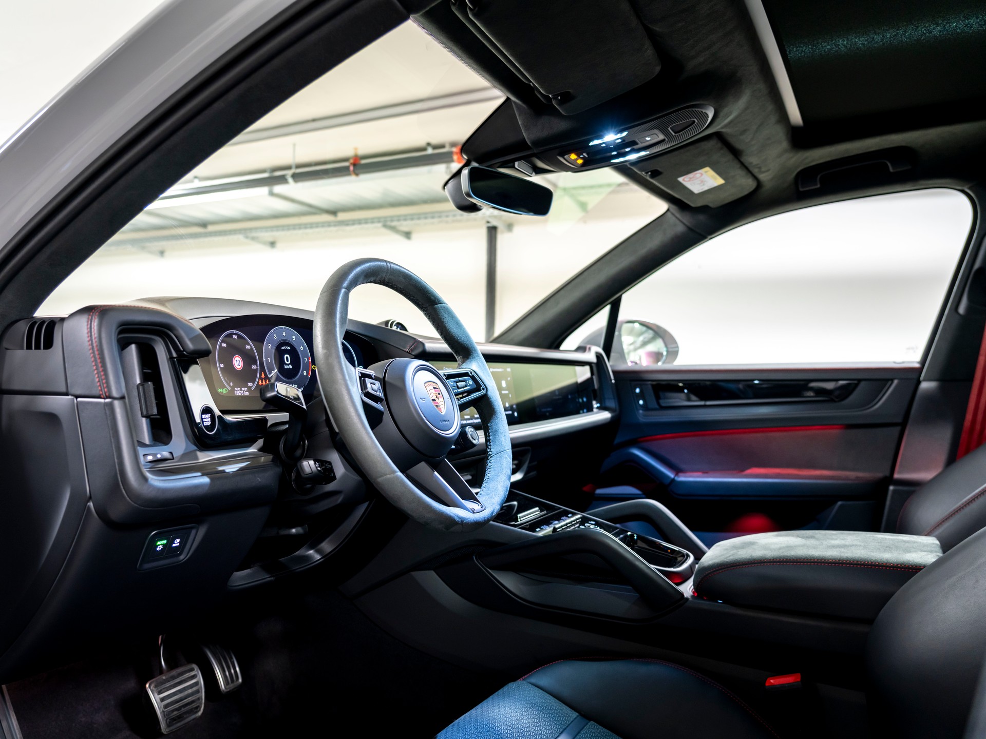 PORSCHE Cayenne GTS Tiptronic-image-15