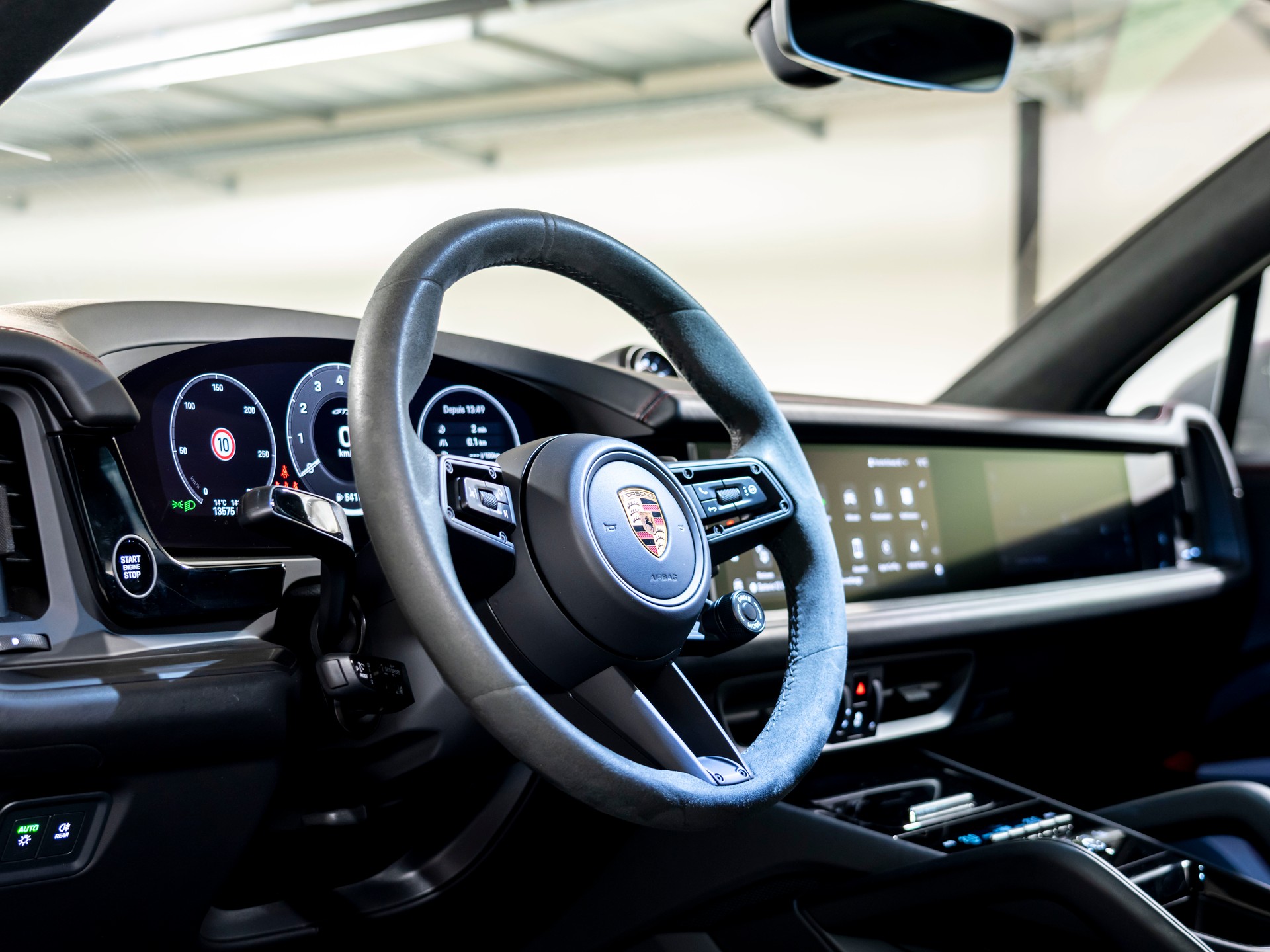 PORSCHE Cayenne GTS Tiptronic-image-16