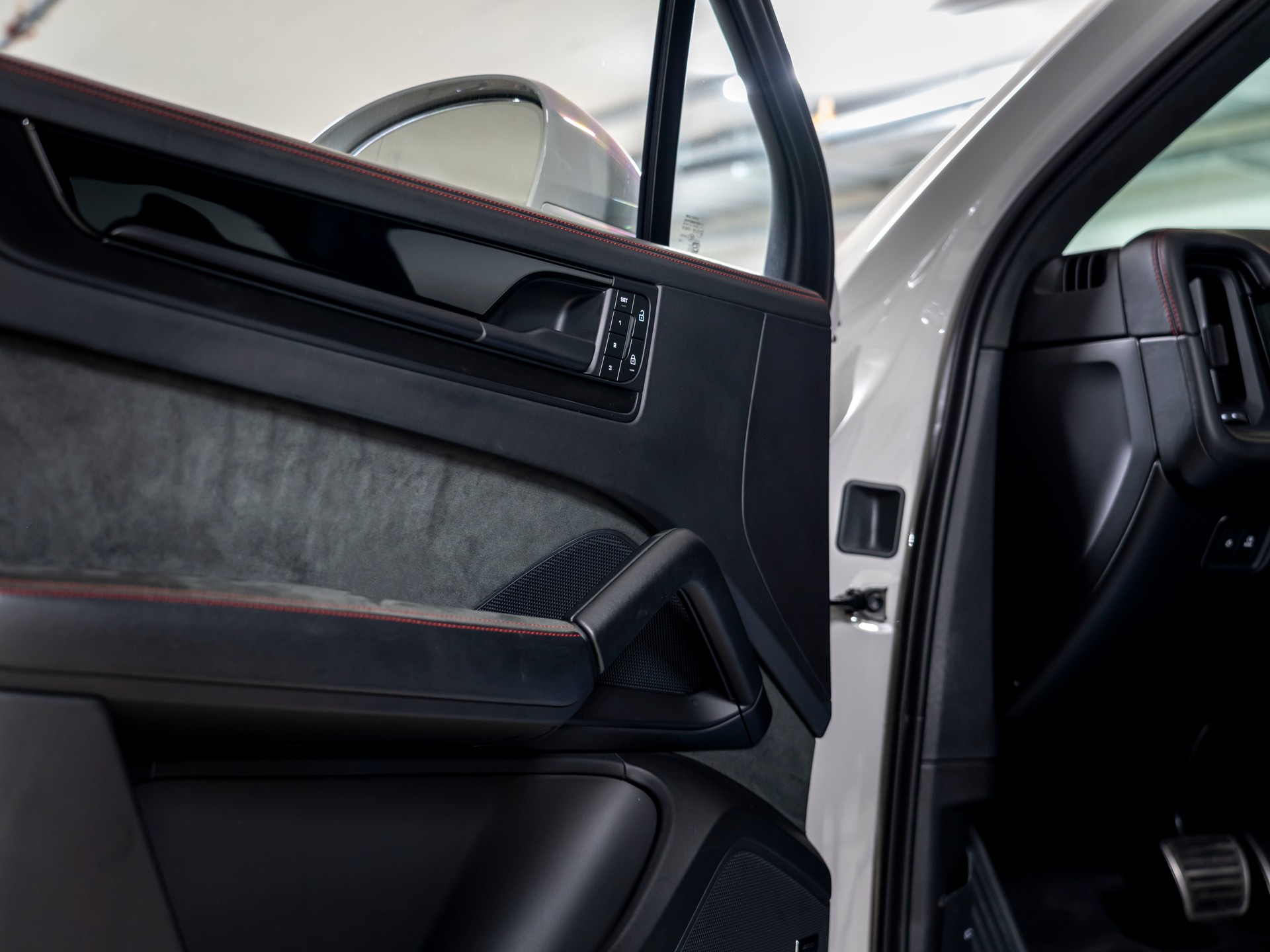 PORSCHE Cayenne GTS Tiptronic-image-14