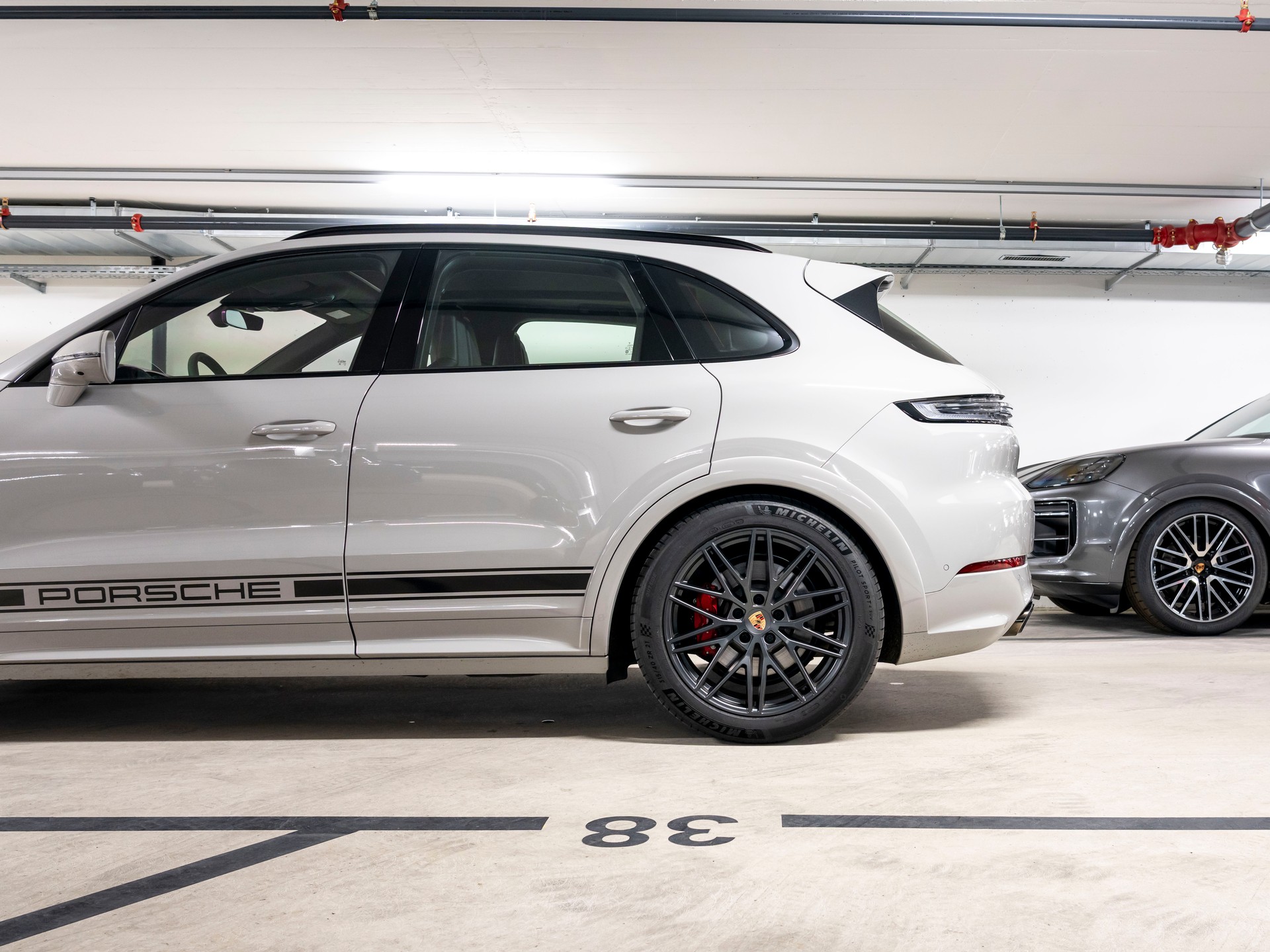 PORSCHE Cayenne GTS Tiptronic-image-8