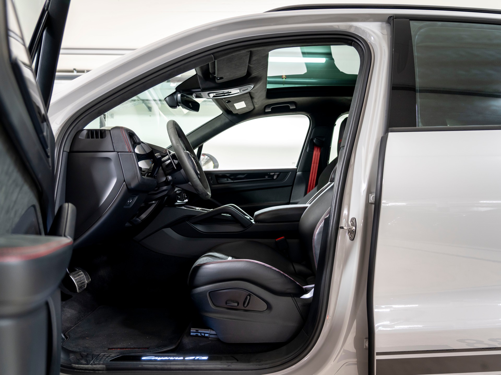 PORSCHE Cayenne GTS Tiptronic-image-13