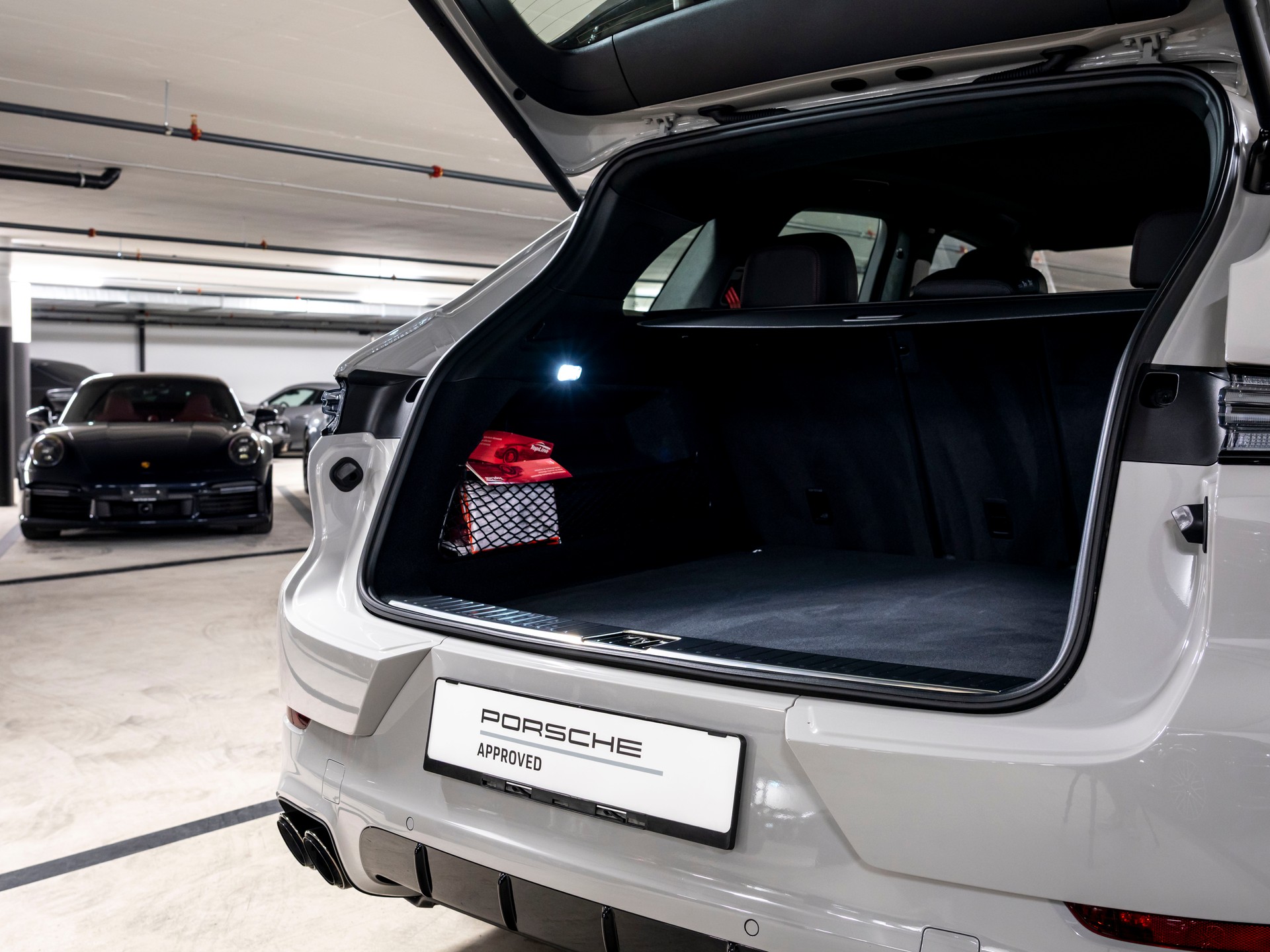 PORSCHE Cayenne GTS Tiptronic-image-6