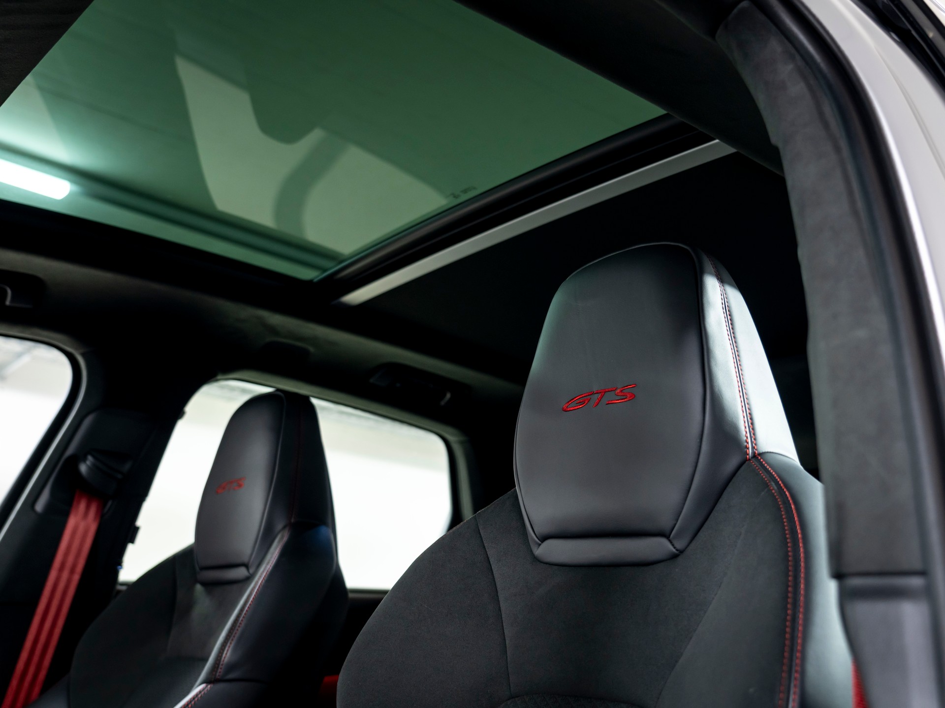 PORSCHE Cayenne GTS Tiptronic-image-19