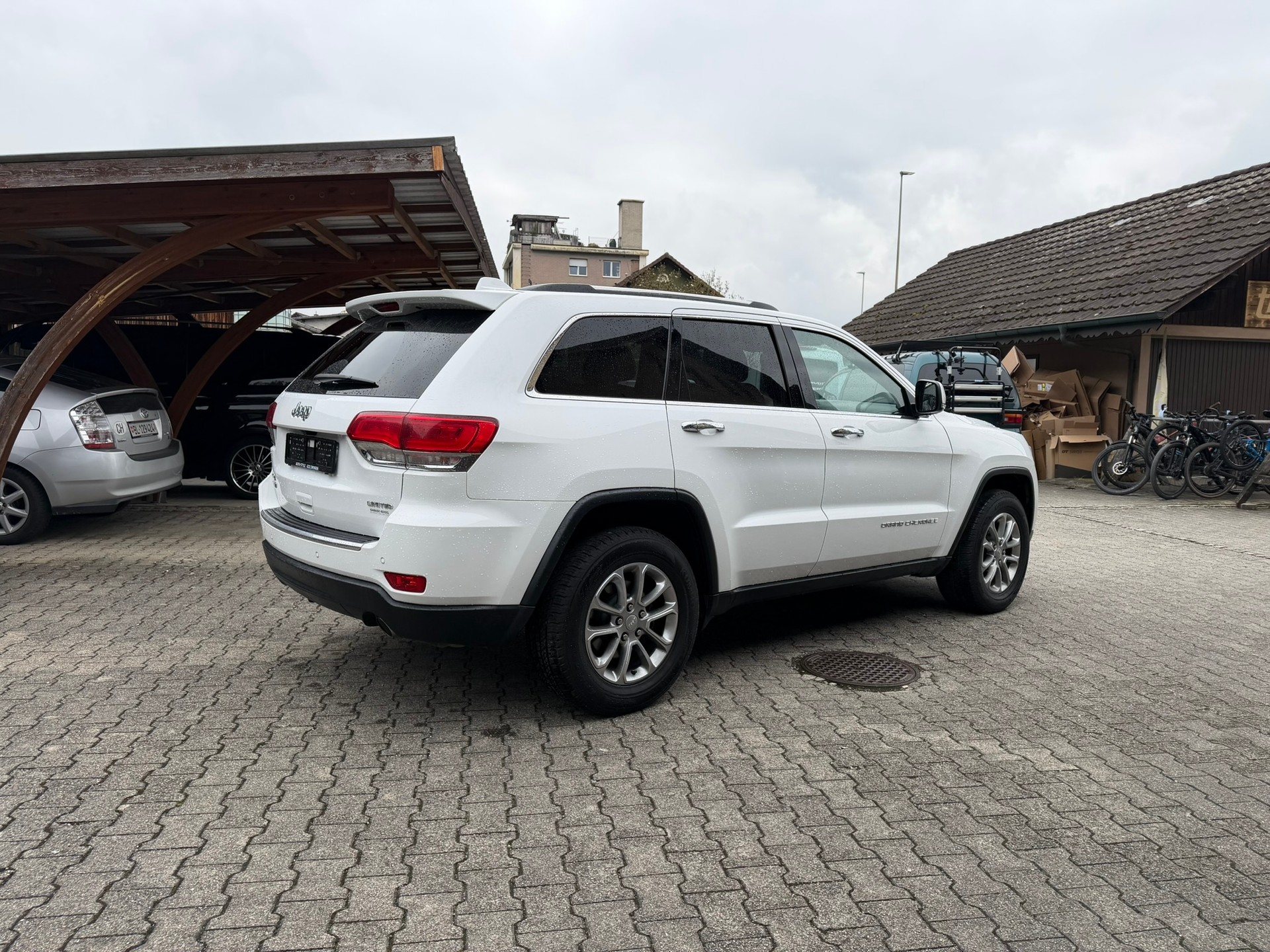 JEEP Grand Cherokee 3.0 CRD Limited Automatic-image-4