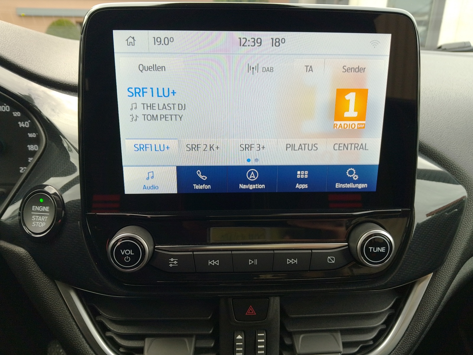 FORD Fiesta 1.0 EcoB Hybrid ST-Line X-image-9