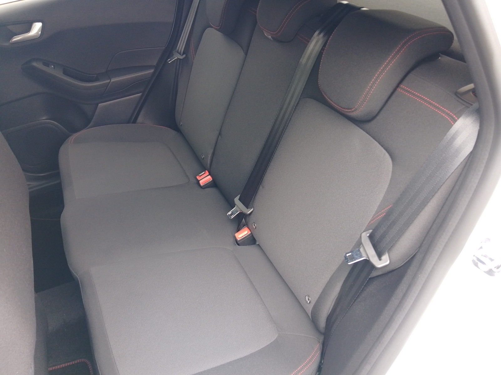 FORD Fiesta 1.0 EcoB Hybrid ST-Line X-image-11