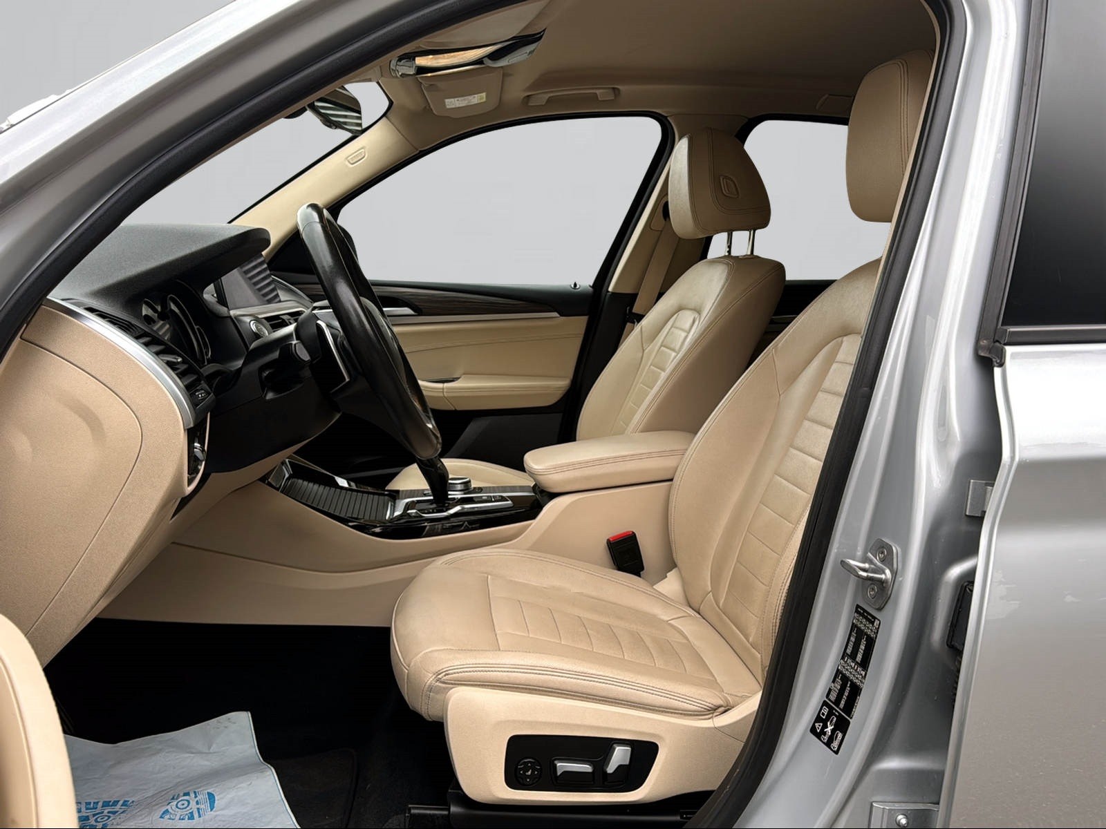 BMW X3 xDrive 20i Individual Luxury Line Steptronic-image-9