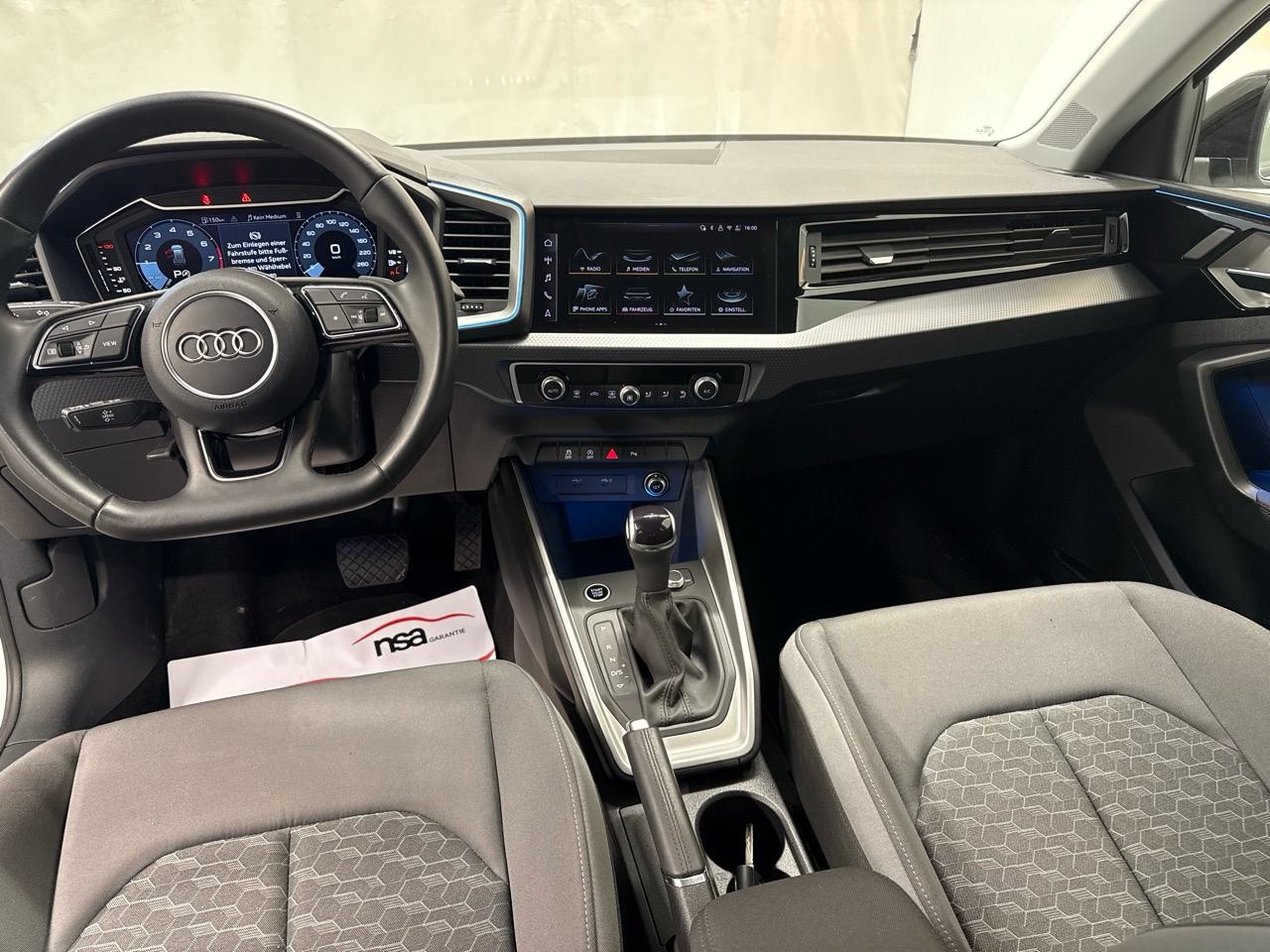 AUDI A1 Sportback 30 TFSI S Line Black Edition S-tronic-image-5