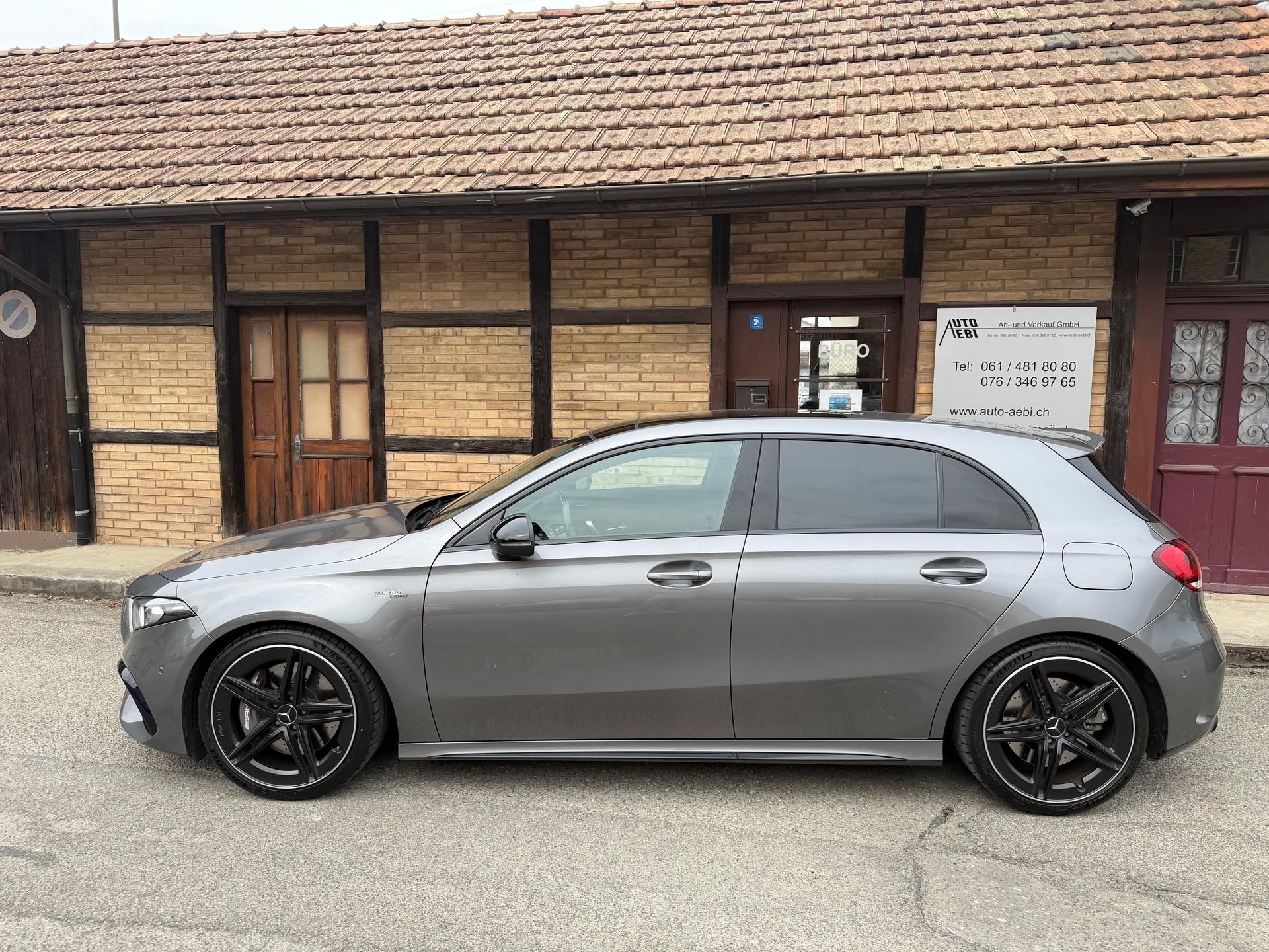 MERCEDES-BENZ A 45 AMG 4Matic+ Speedshift-image-3