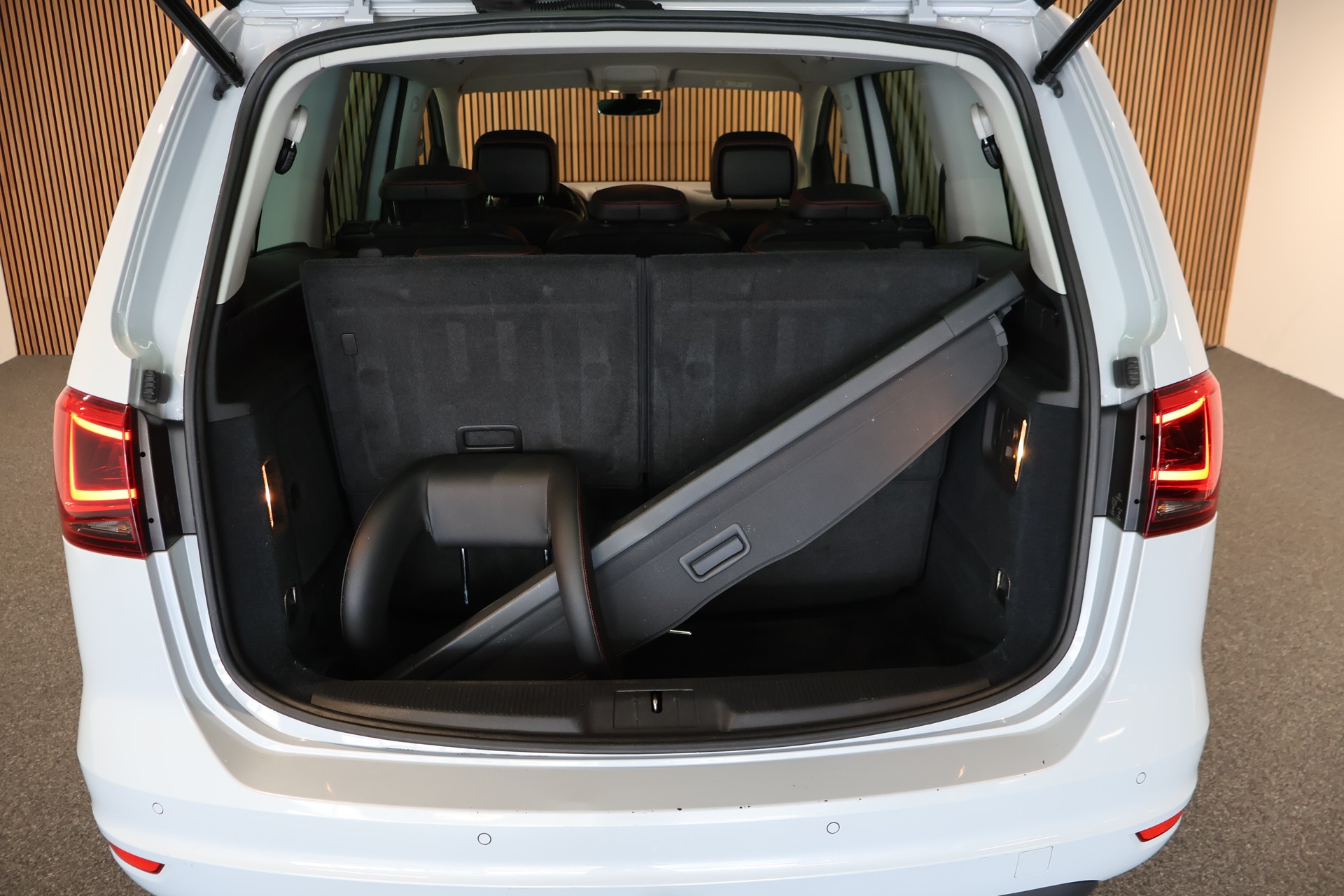 SEAT Alhambra 2.0 TDI FR Line 4Drive 7 Sitze-image-26