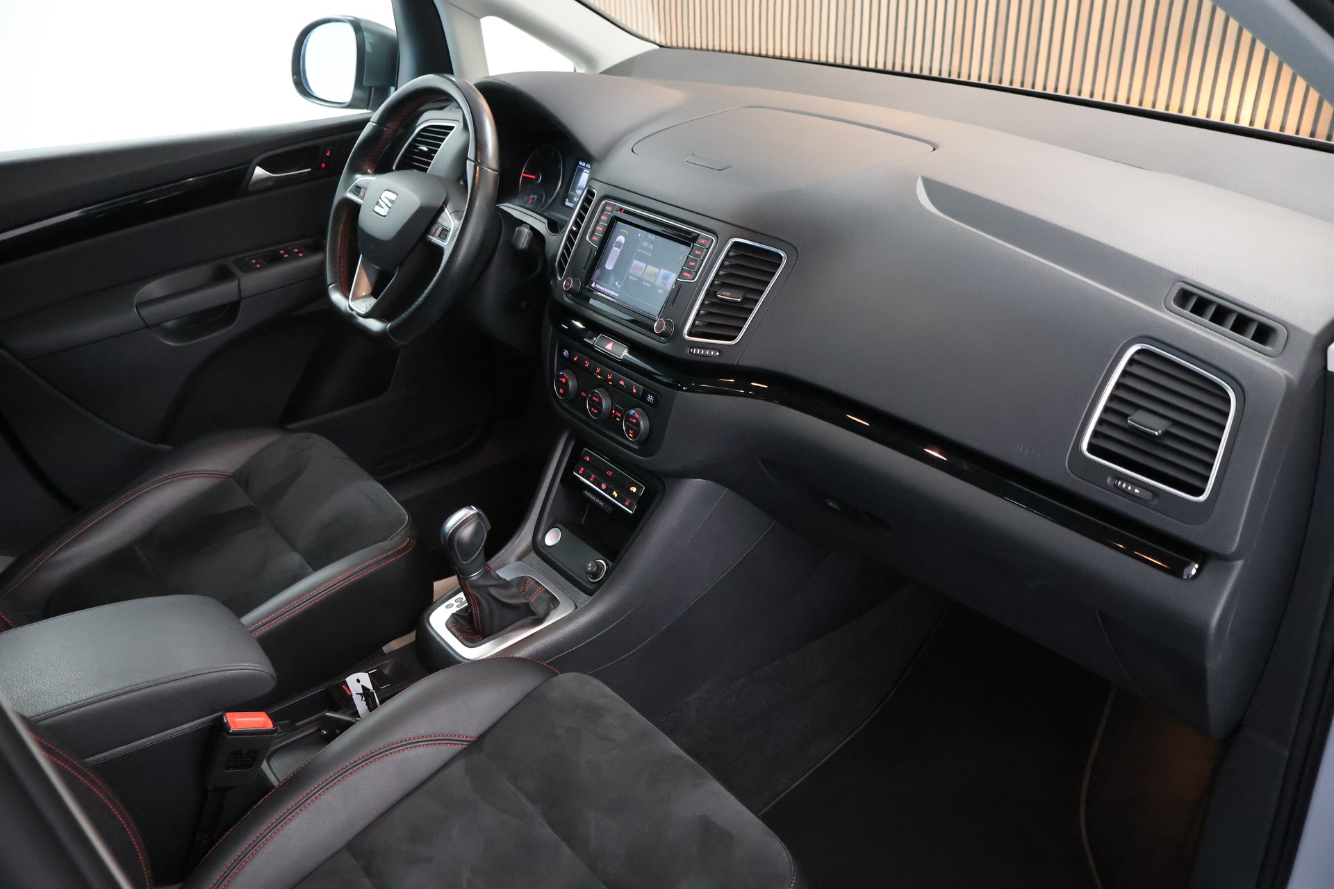 SEAT Alhambra 2.0 TDI FR Line 4Drive 7 Sitze-image-14
