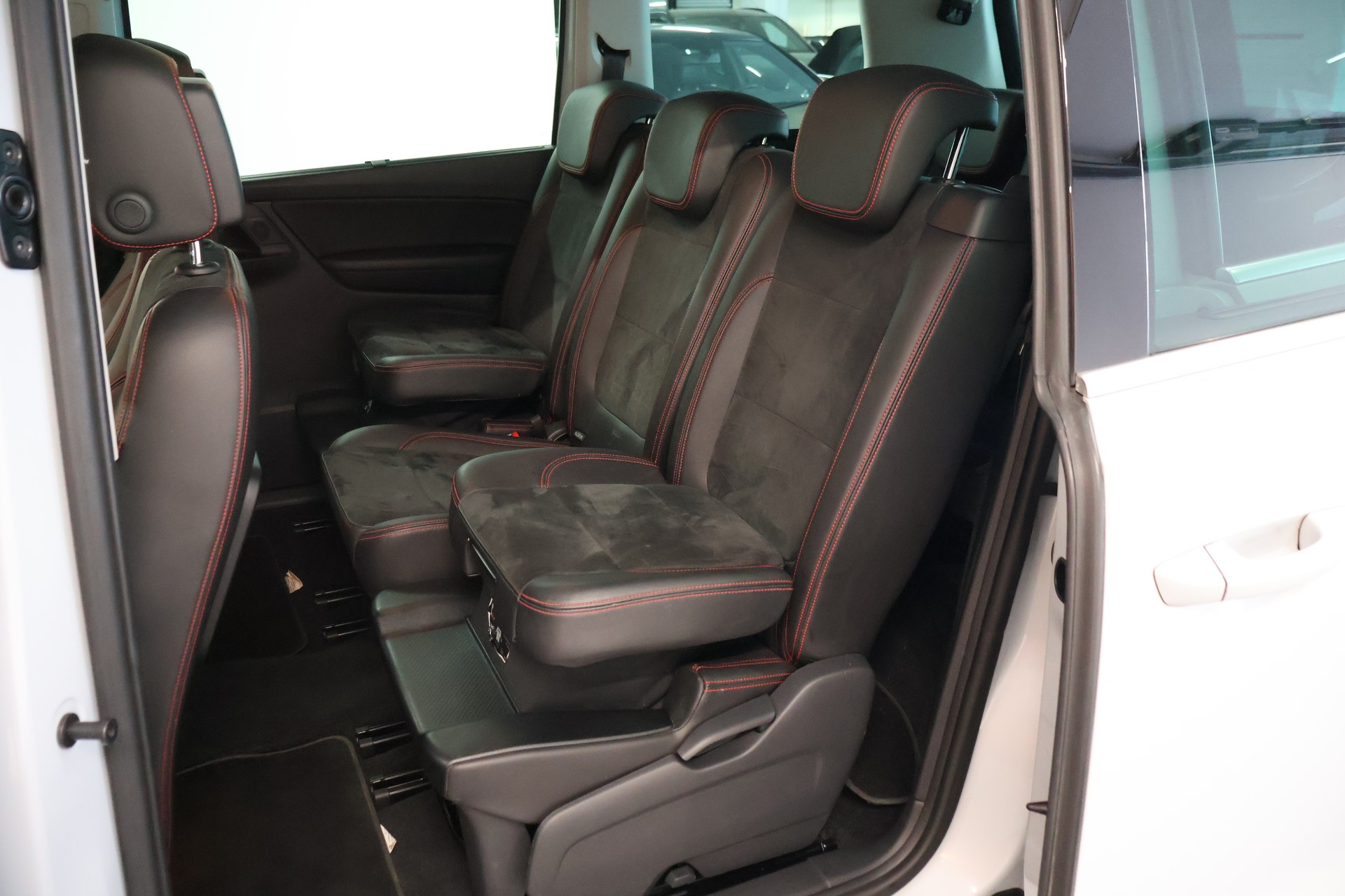 SEAT Alhambra 2.0 TDI FR Line 4Drive 7 Sitze-image-11
