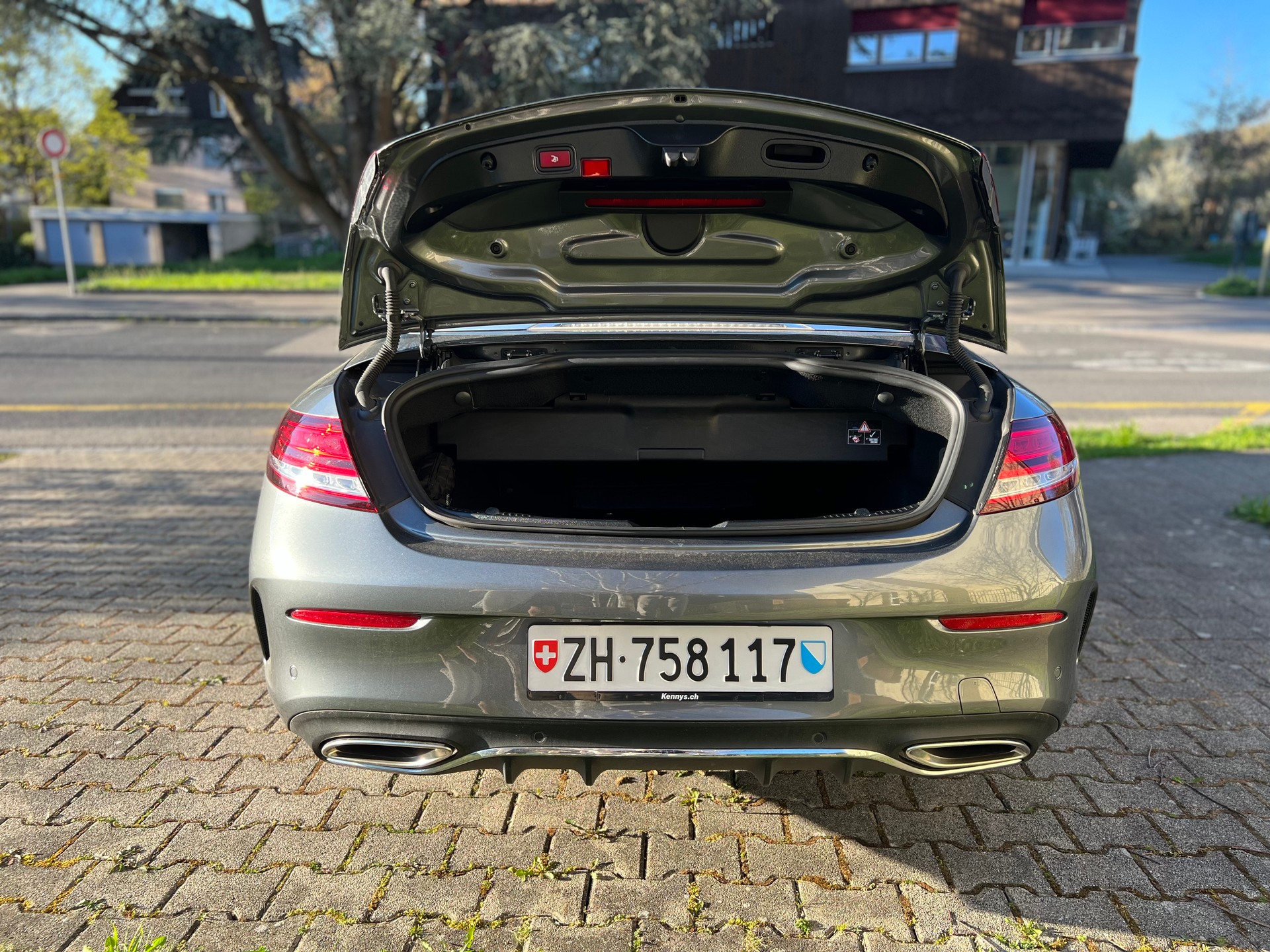 MERCEDES-BENZ C 200 Cabriolet 4Matic 9G-Tronic-image-11