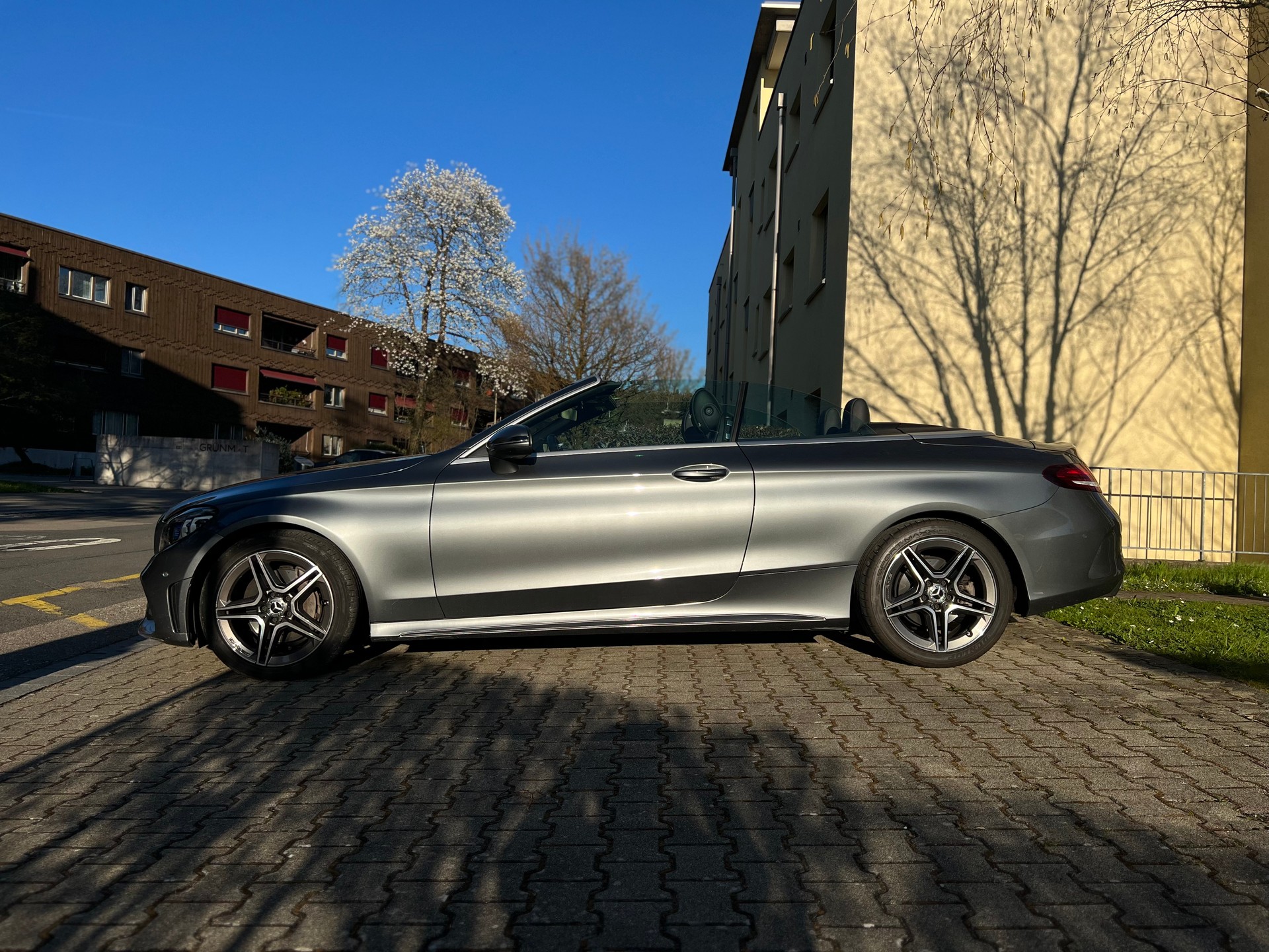 MERCEDES-BENZ C 200 Cabriolet 4Matic 9G-Tronic-image-4
