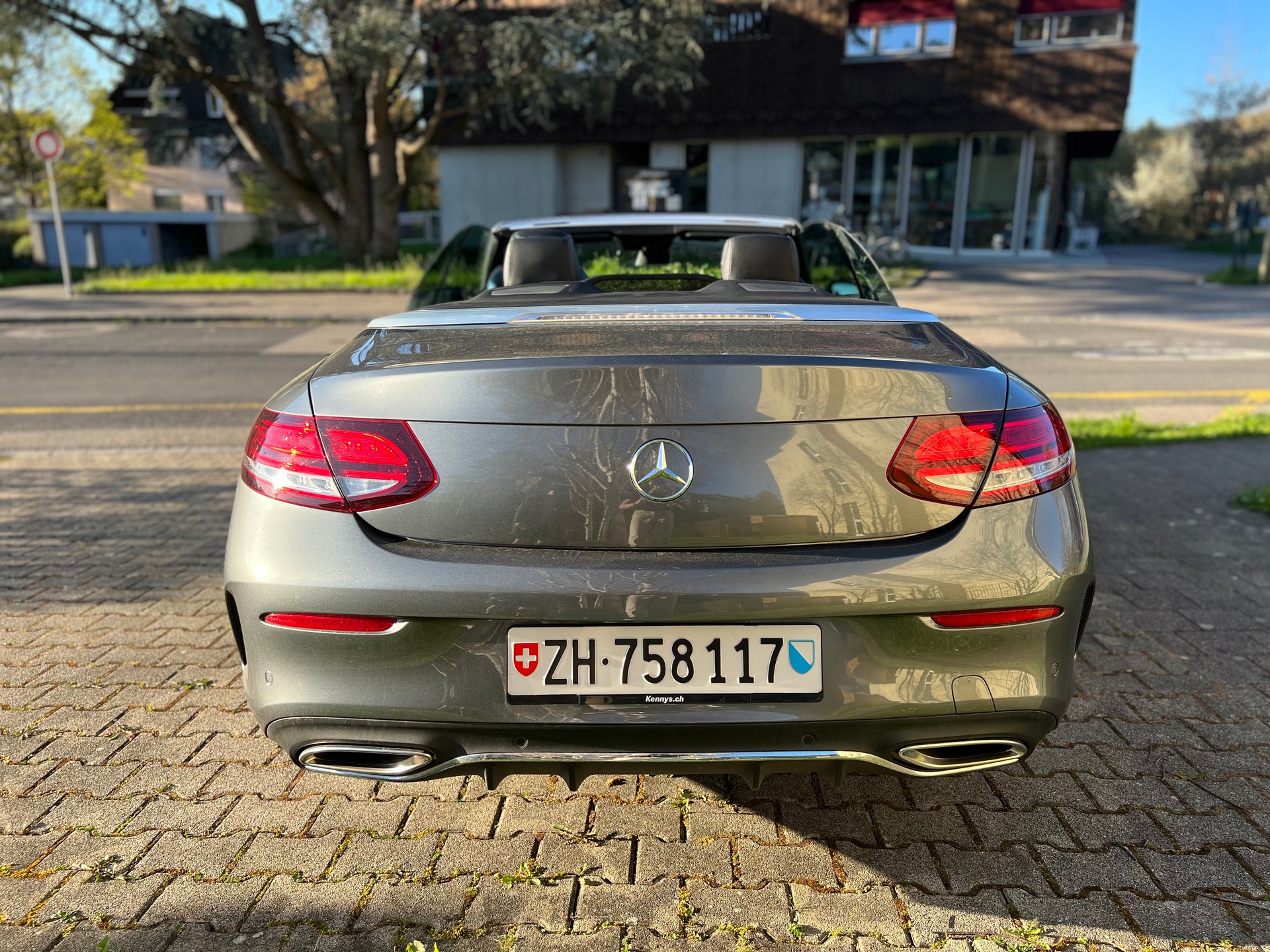 MERCEDES-BENZ C 200 Cabriolet 4Matic 9G-Tronic-image-10