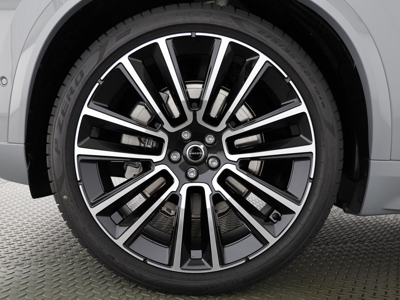VOLVO XC90 2.0 B5 MH Black Edition AWD-image-5