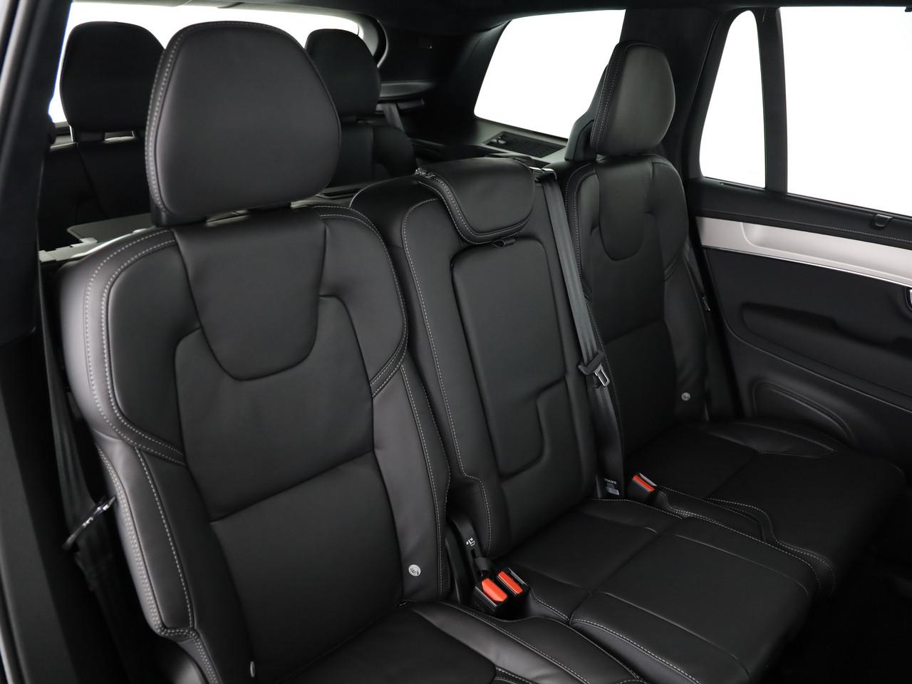 VOLVO XC90 2.0 B5 MH Black Edition AWD-image-13
