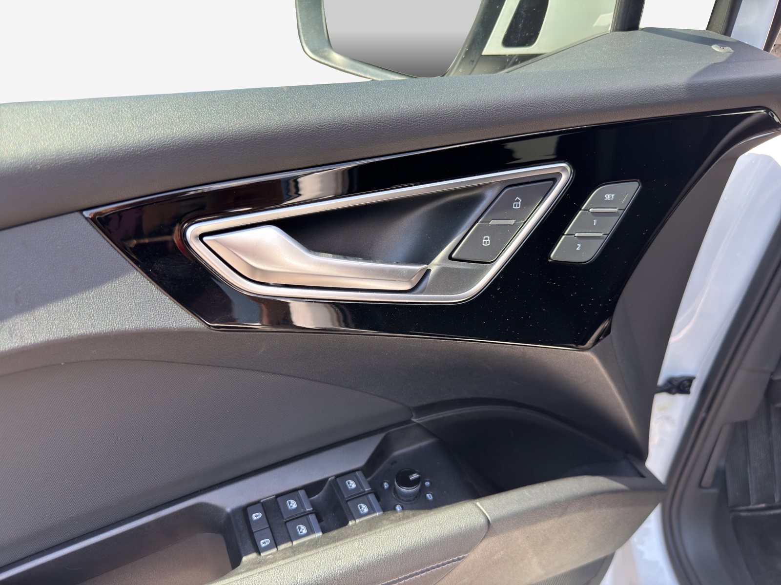 AUDI Q4 e-tron 40-image-14