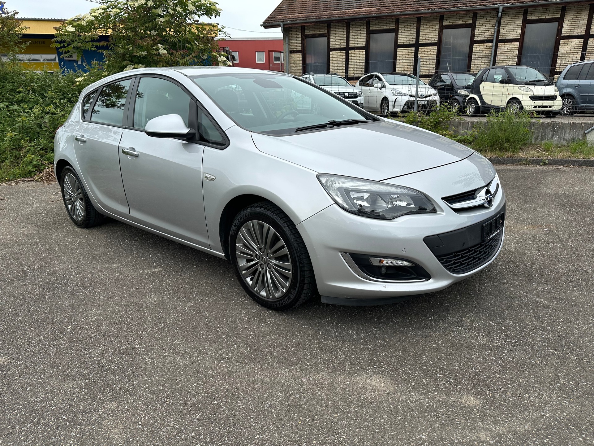 OPEL Astra 1.4i 16V Turbo Anniversary Edition Automatic-image-2