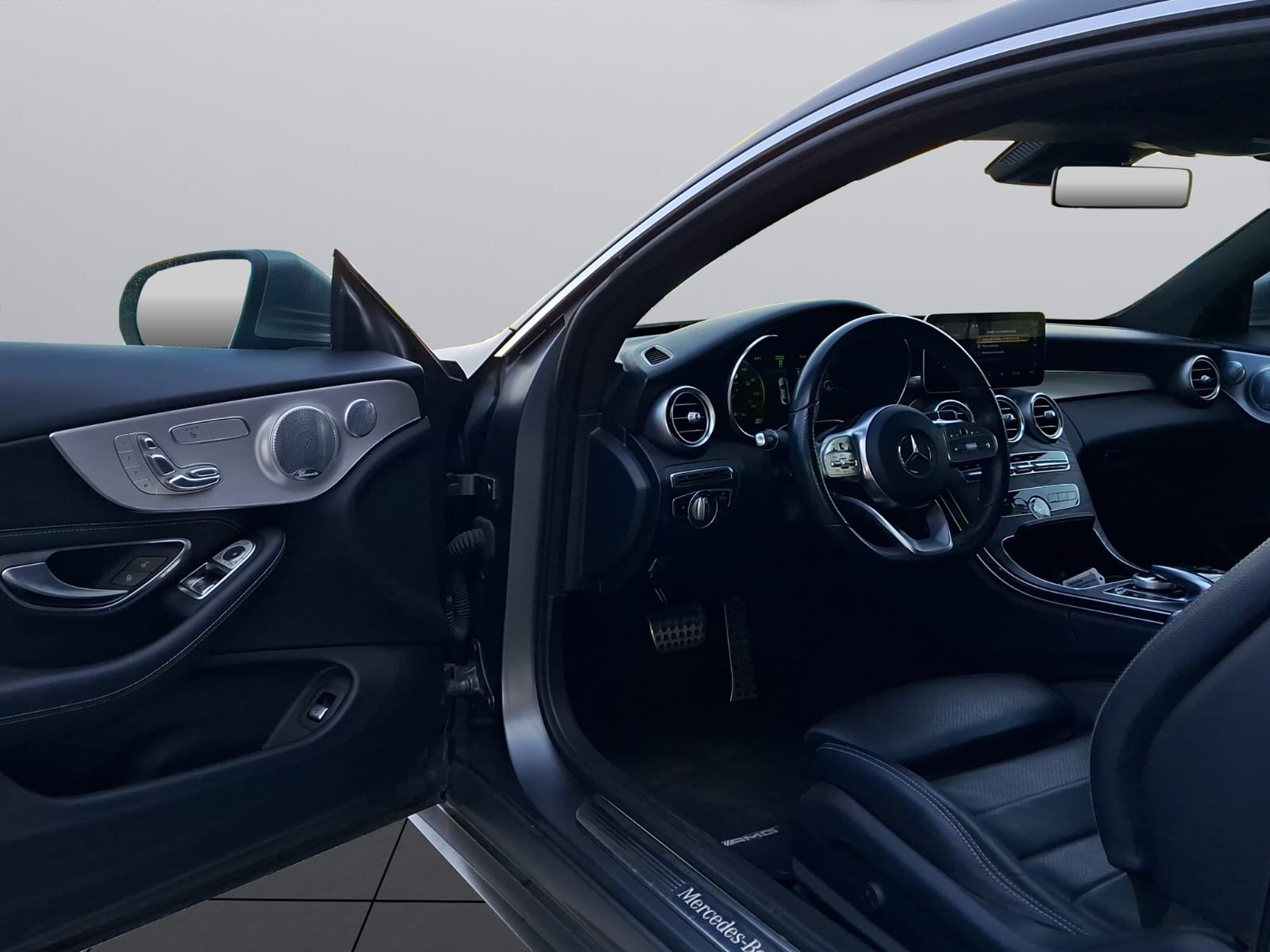 MERCEDES-BENZ C 200 Coupé 4Matic 9G-Tronic-image-10