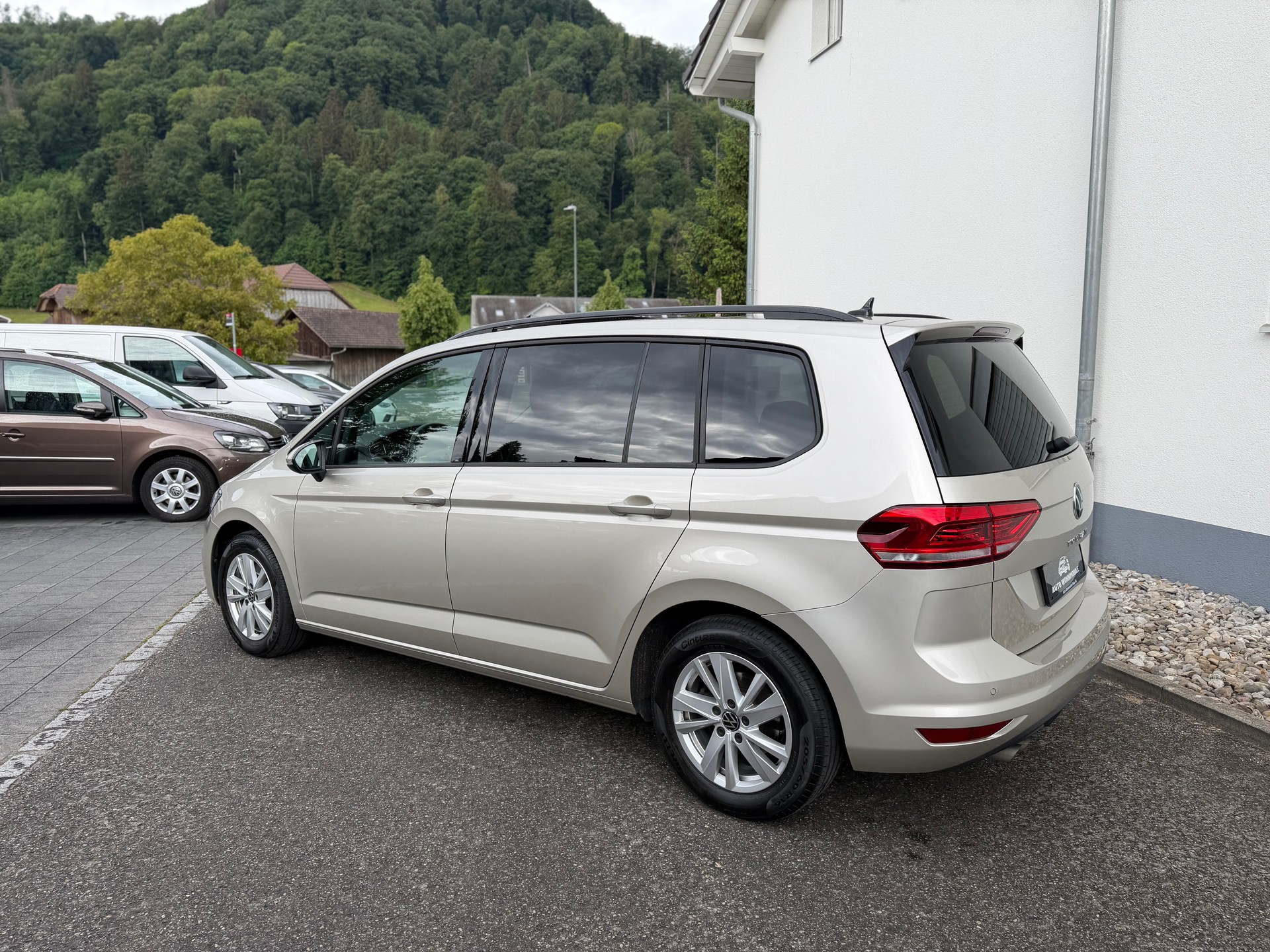 VW Touran 2.0 TDI BlueMotion Technology Comfortline DSG-image-13