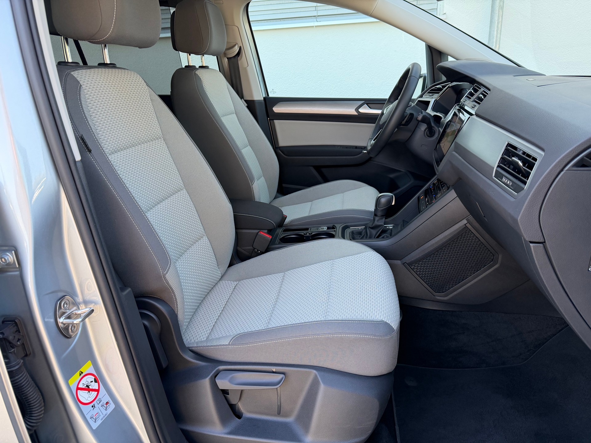 VW Touran 2.0 TDI BlueMotion Technology Comfortline DSG-image-16