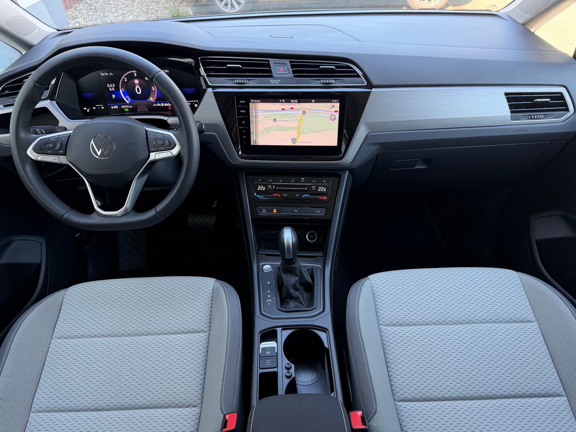 VW Touran 2.0 TDI BlueMotion Technology Comfortline DSG-image-18