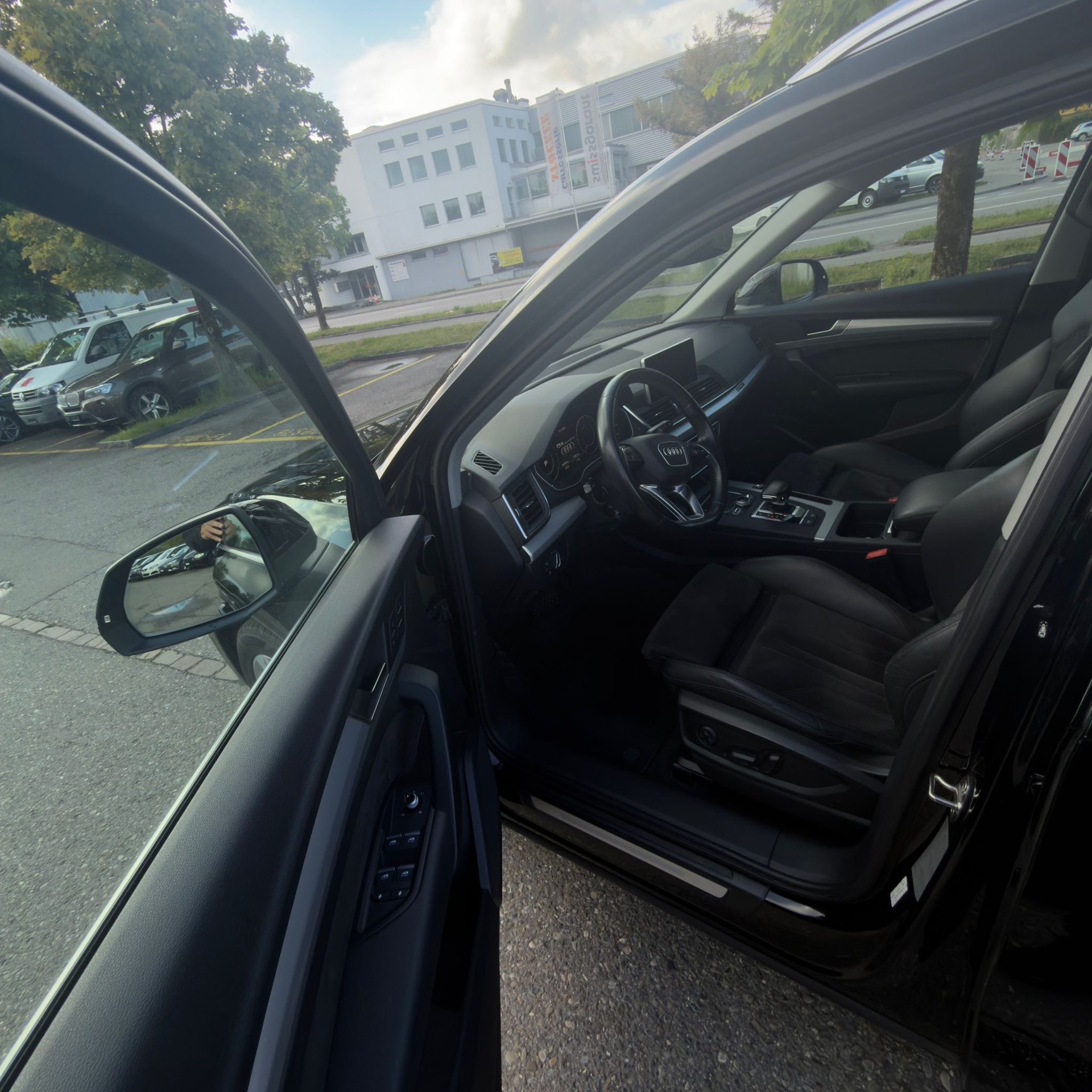 AUDI Q5 2.0 TDI sport quattro S-tronic-image-11