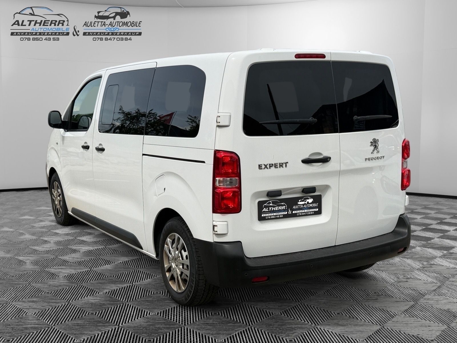 PEUGEOT Traveller 2.0 BlueHDi Allure Standard-showroom-element-3