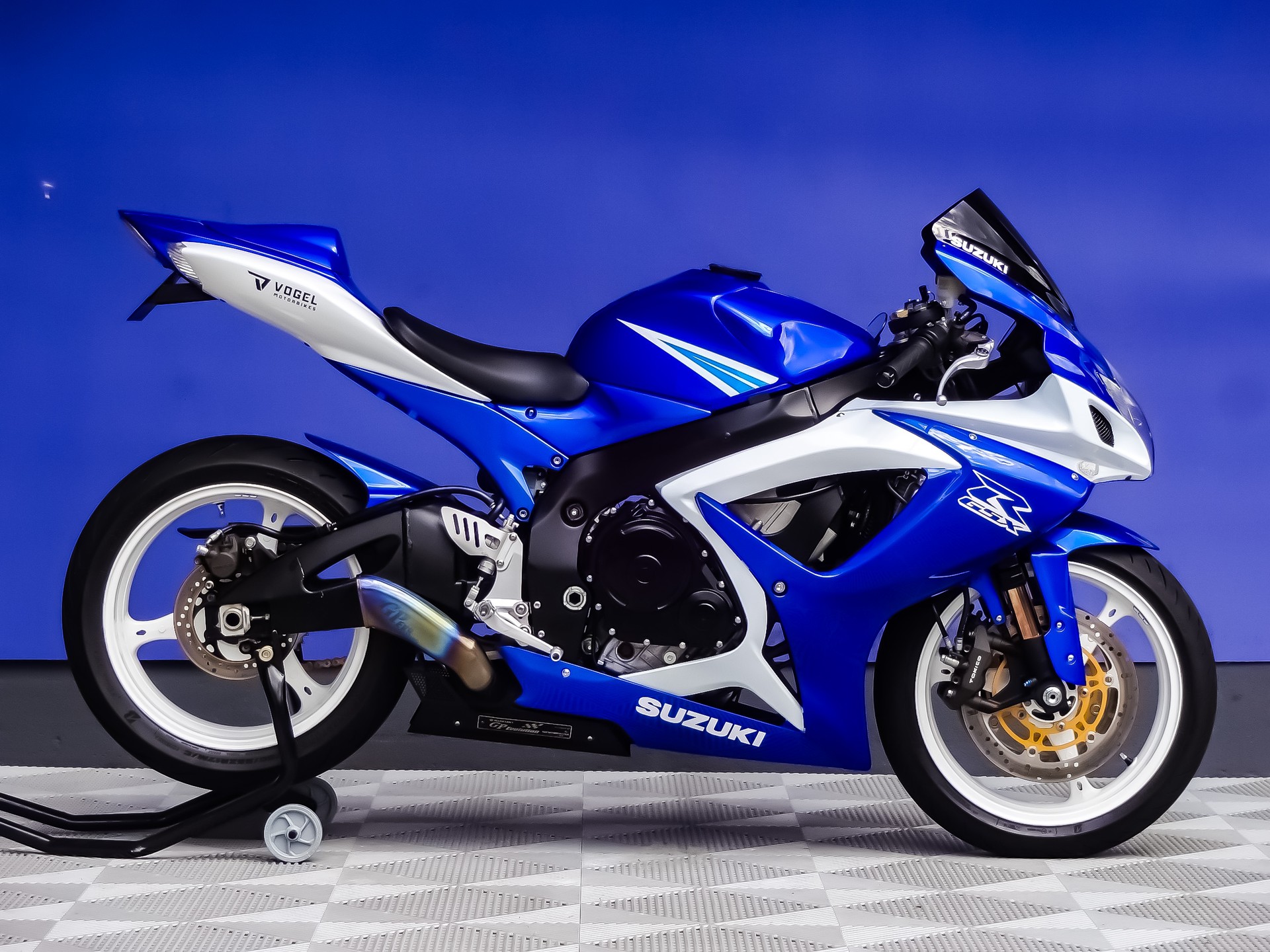 SUZUKI GSX-R 750 K6