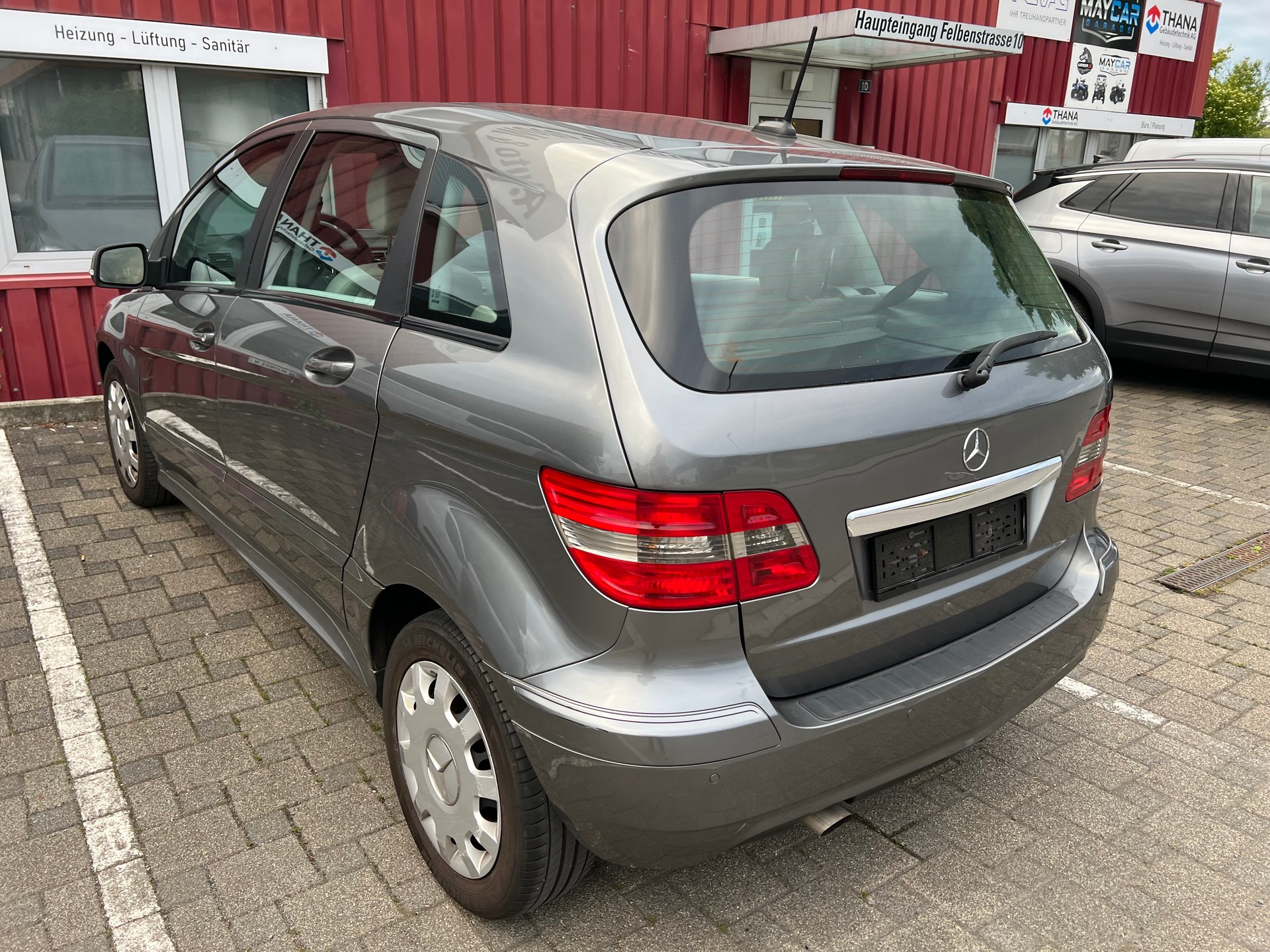 MERCEDES-BENZ B 200 Autotronic-image-2
