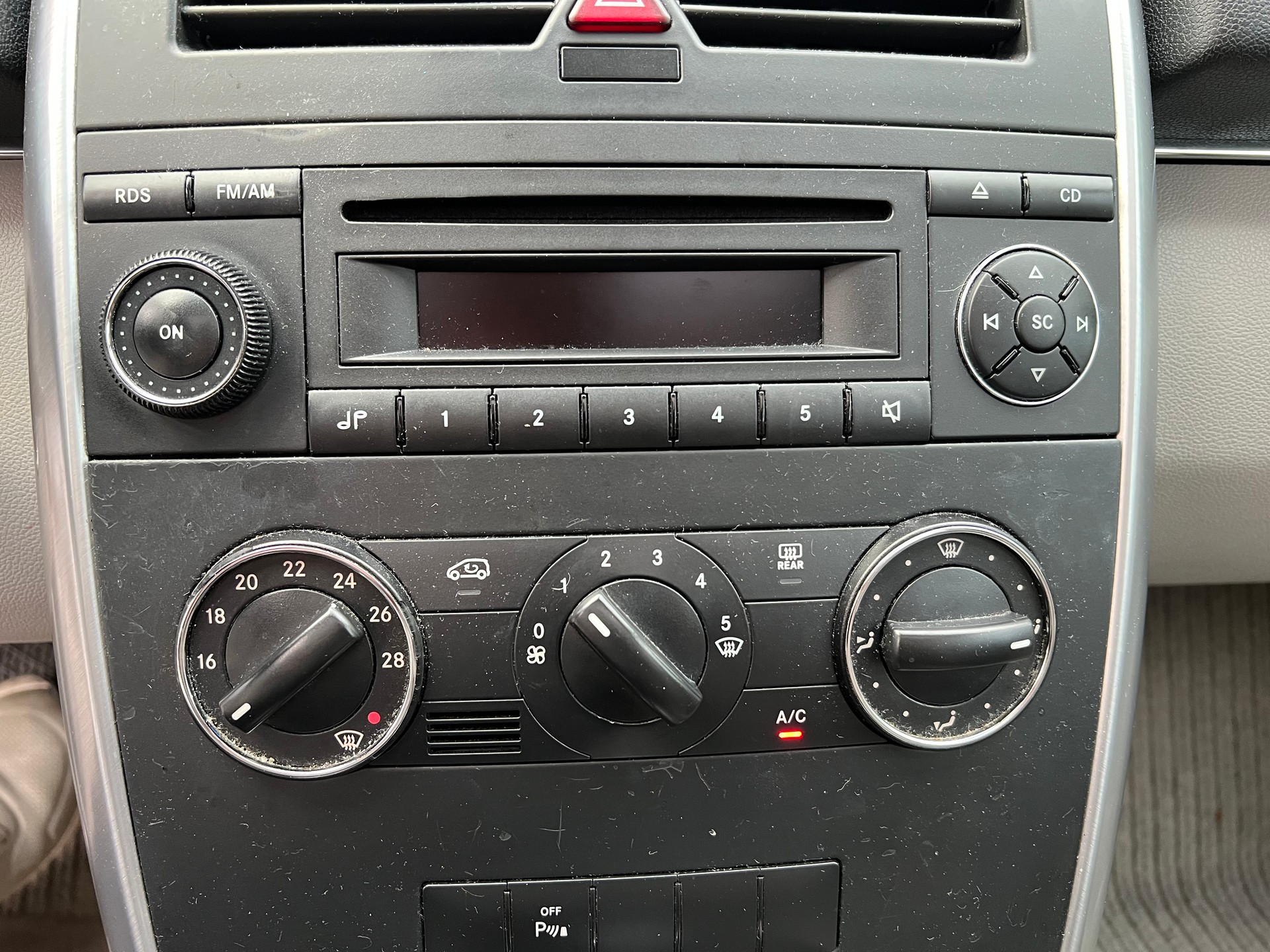 MERCEDES-BENZ B 200 Autotronic-image-7